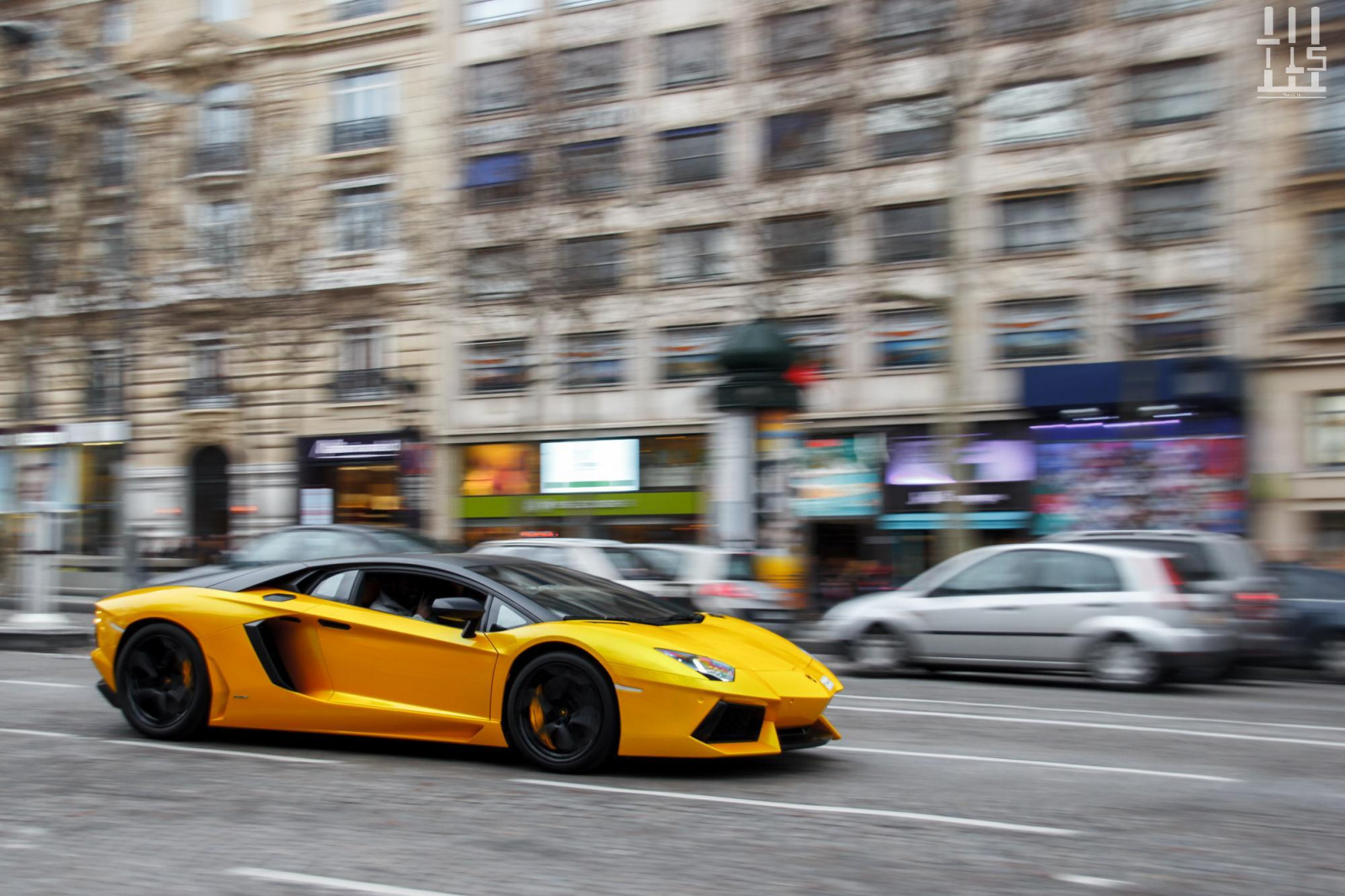 město, ulice, auto, vozidlo, silnice, fotografování, žlutý, Lamborghini, Lamborghini Aventador, luxus, Paříž, Lamborghini Gallardo, sportovní auto, asfalt, kupé, výkon auta, parkoviště, limuzína, Vzácný, Včela, bohatý, rostlina, kolo, superauto, Aventador, pozemní vozidla, automobilového designu, luxusní vůz, druh dopravy, městské auto, rychlá jízda