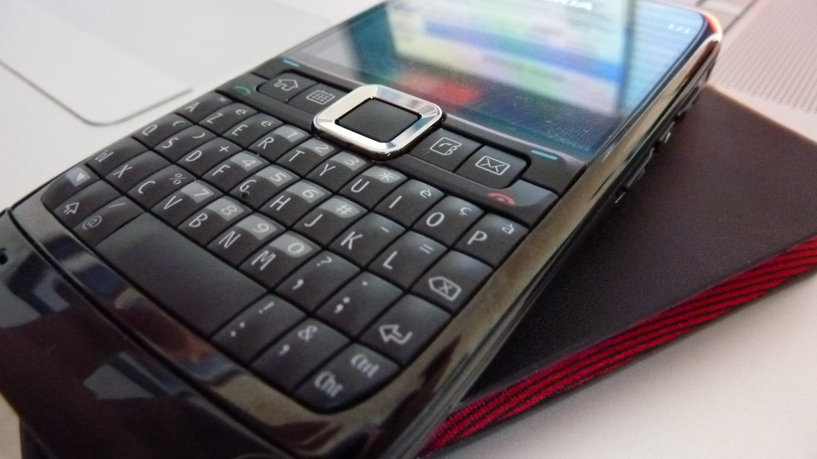 technika, kapalina, telefon, chytrý telefon, Acer, nokia, mobily, série, c5, t L telefony, E71, multimédia, přístroj, komunikační zařízení, elektronické zařízení, mobilní telefon, přenosné komunikační zařízení, počítačová klávesnice, počítačový hardware, funkce telefonu