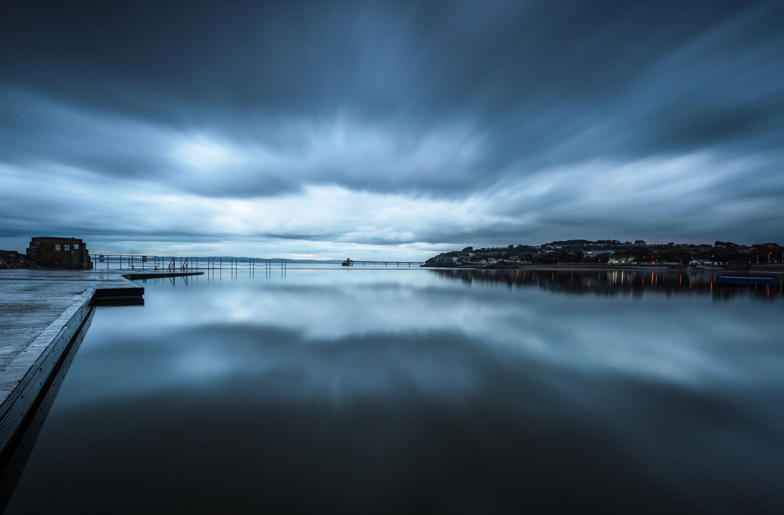 sollys, landskab, solnedgang, hav, Bugt, sø, vand, natur, kyst, afspejling, himmel, fotografering, solopgang, aften, morgen, kyst, bro, horisont, skumring, lys, Sky, daggry, ocean, bølge, atmosfærisk fænomen, meteorologisk fænomen