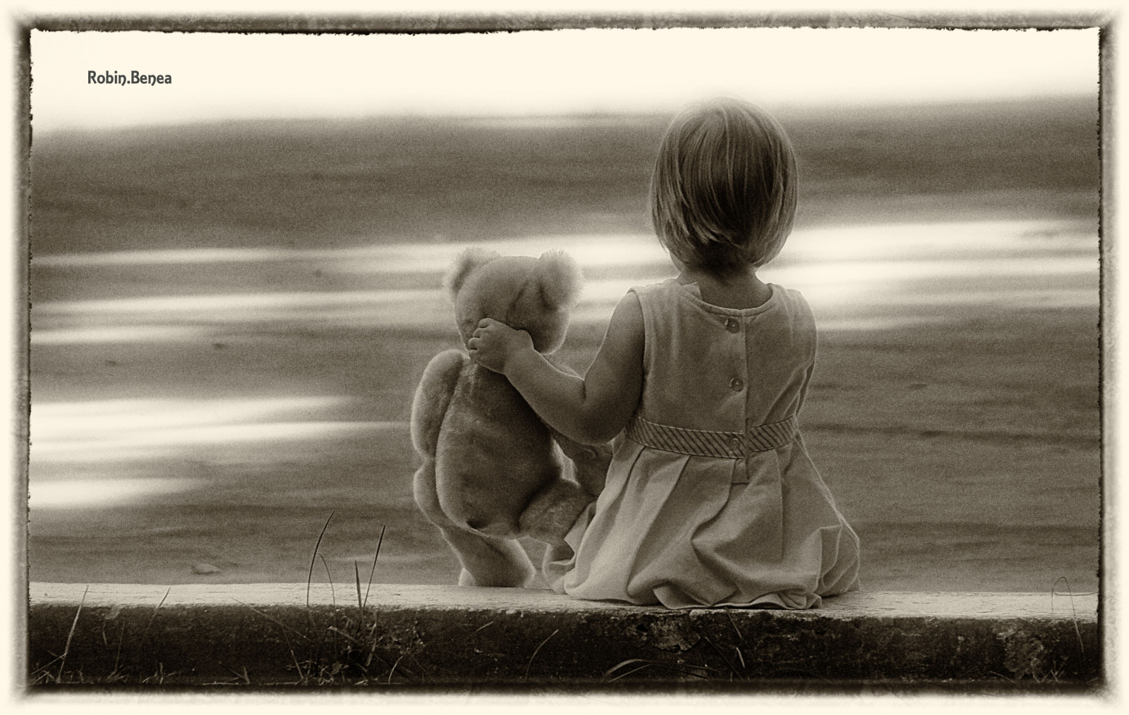 tegning, hvid, monokrom, portræt, sidder, fotografering, Sony, ramme, emotion, smuk, nuttet, pige, bw, mygearandme, sød, fotografi, fantastiske, bjørn, interessant, Formidabelt, billede, flickraward, flickrstruereflection1, ringexcellence, dblringexcellence, rememberthatmomentlevel1, rememberthatmomentlevel2, skitse, H50, sort og hvid, monokrom fotografering, humane positioner, interaktion, silverefexpro