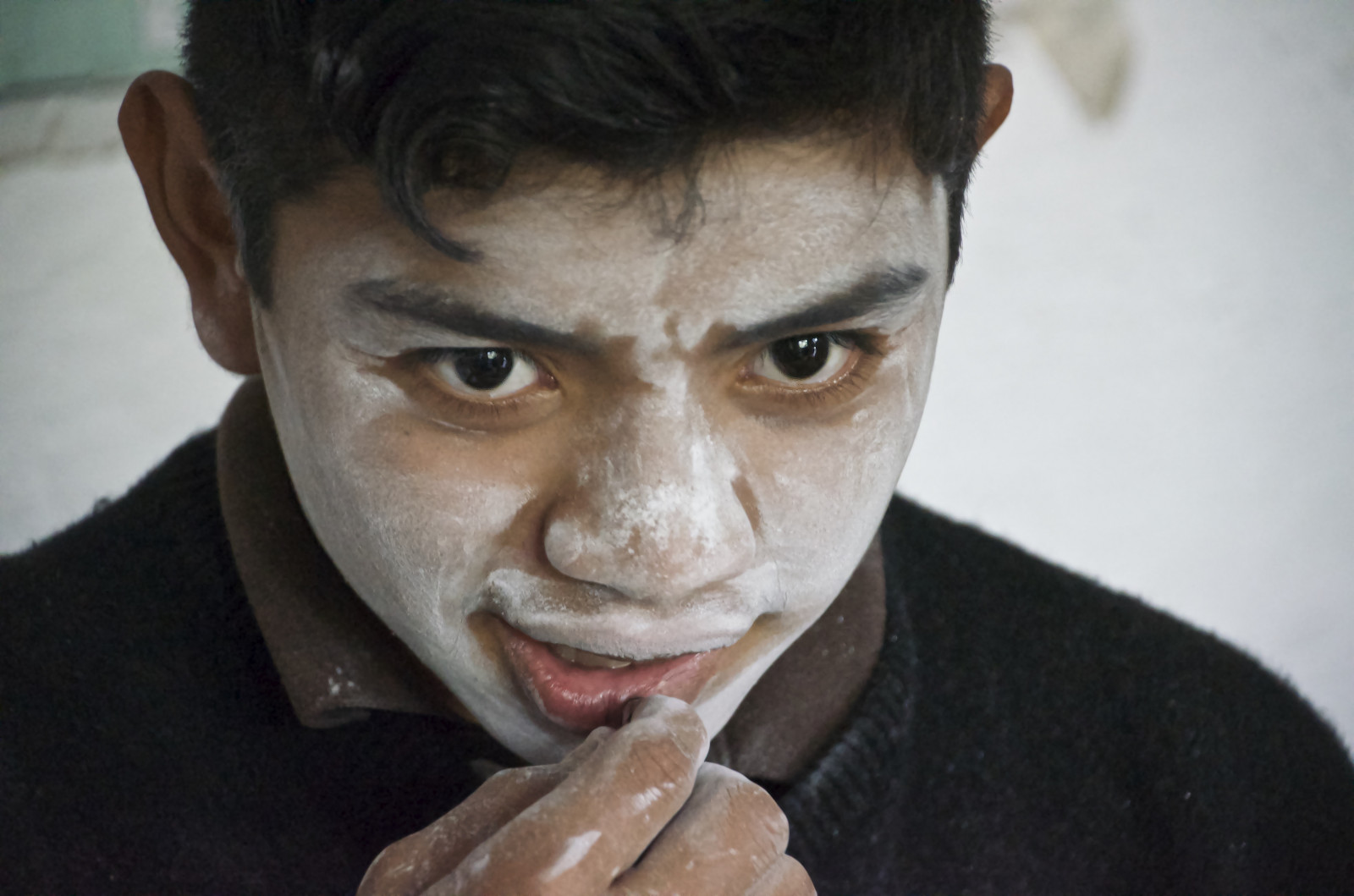 hlava, čelo, pusa, čelist