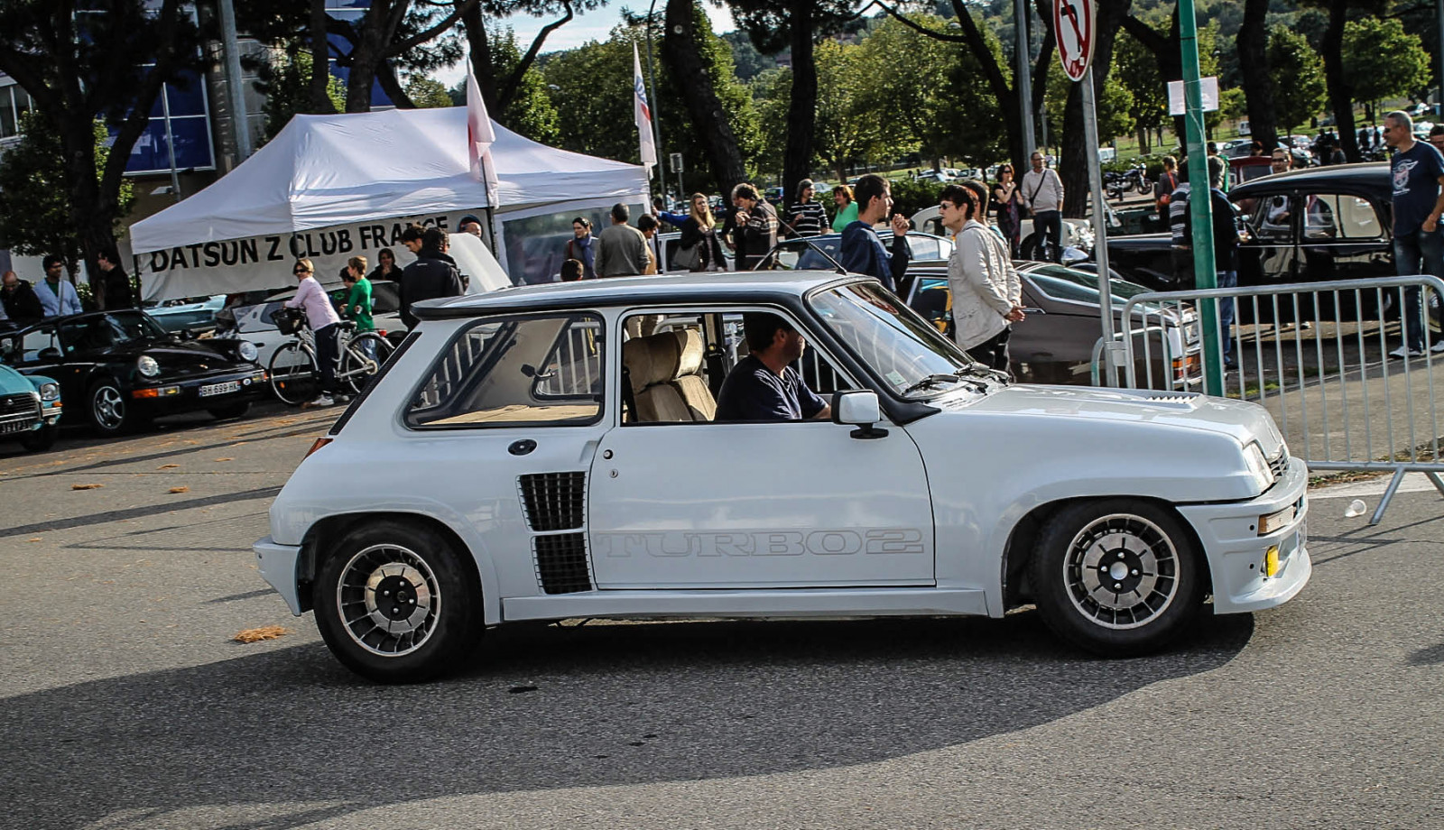 auto, vozidlo, automobilového designu, motorové vozidlo, městské auto, Renault 5 Turbo, klasická auta, automobilový exteriér, subcompact auto, kolo, kompaktní vůz, rodinný vůz, automotive wheel system, hatchback