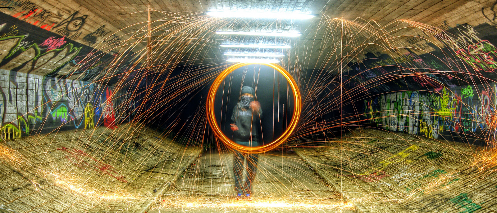 světla, lidé, město, noc, prostor, městský, nebe, symetrie, HDR, Sony, grafiti, metropole, infrastruktura, UMĚNÍ, světlo, předení, barva, živý, barvitý, pouliční umění, nex, tvořivý, nex3, nexf3, sonynex, počítač tapeta, postproces