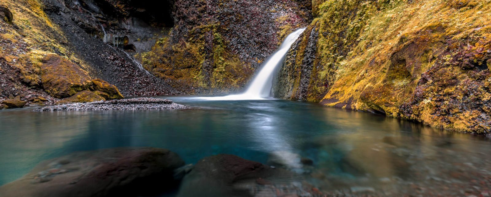 cascata, acqua, roccia, natura, riflessione, pietre, giallo, blu, colline, fiume, Canone, rocce, isola, laguna, canyon, Islanda, ruscello, Crudo, passatempo, autunno, naturaleza, agua, natur, cascata, alveo, chiaro, laguna, Cascada, Rapido, interessante, eos, wasser, eau, Jaune, Gelb, Wasserfall, slowshutter, piedras, Islande, Felsen, manfrotto, roches, Steine, Colina, corpo d'acqua, giochi d'acqua, nordique, n rdico, nordisch, Islandia, h gel, Lowepro, interessant, alexandermani, pierres, claro, interesante, Schlucht, collines, noridc, akgil, thakgil