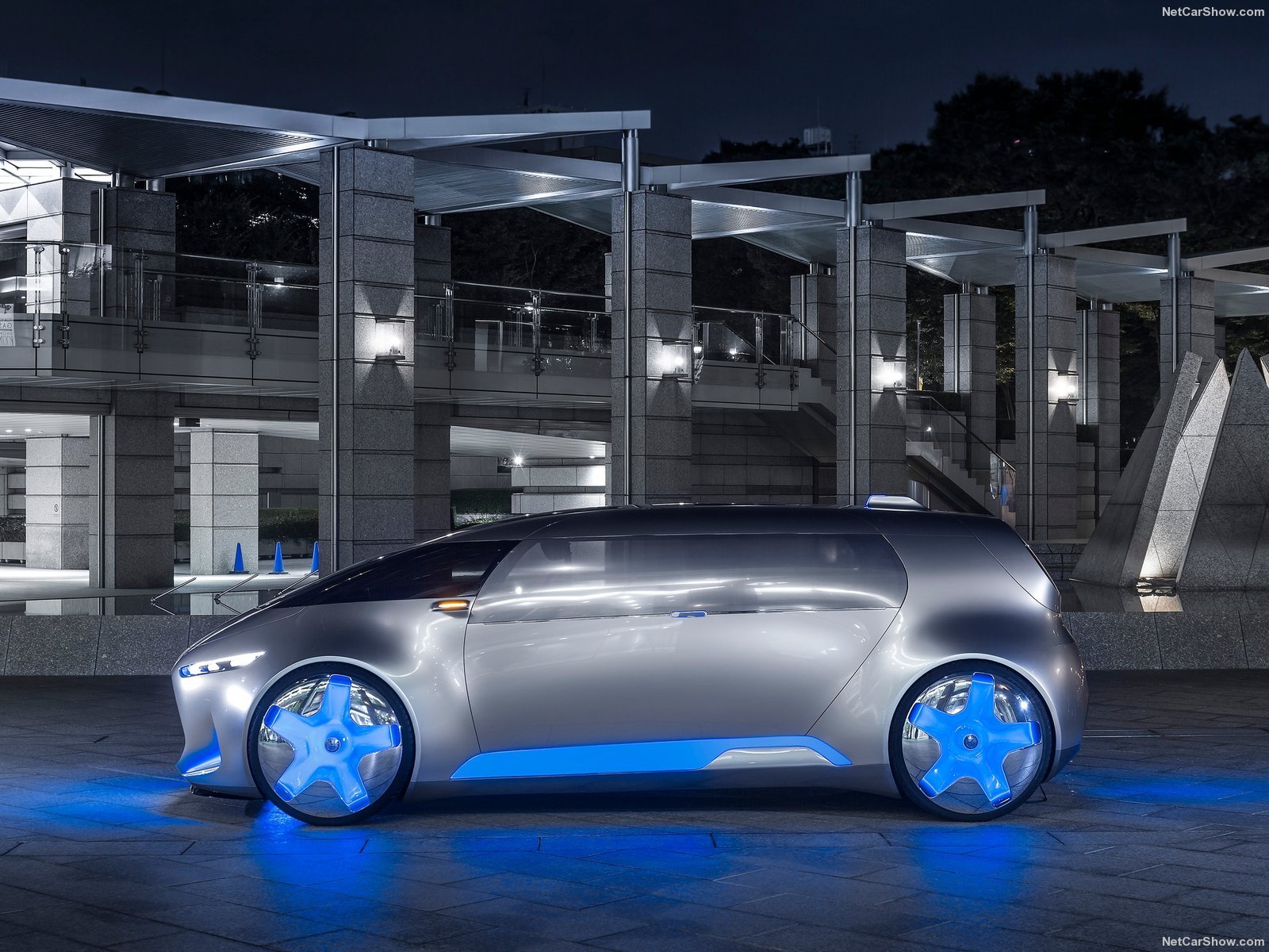 Красивые легковые автомобили
