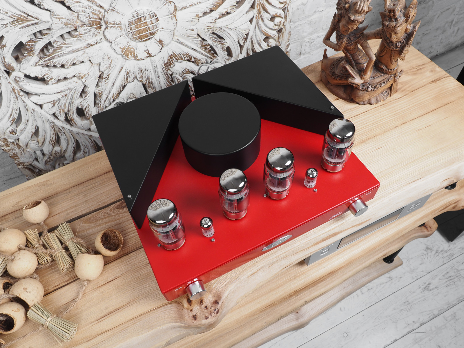 Wallpaper tableware, audio equipment, fashion accessory, event