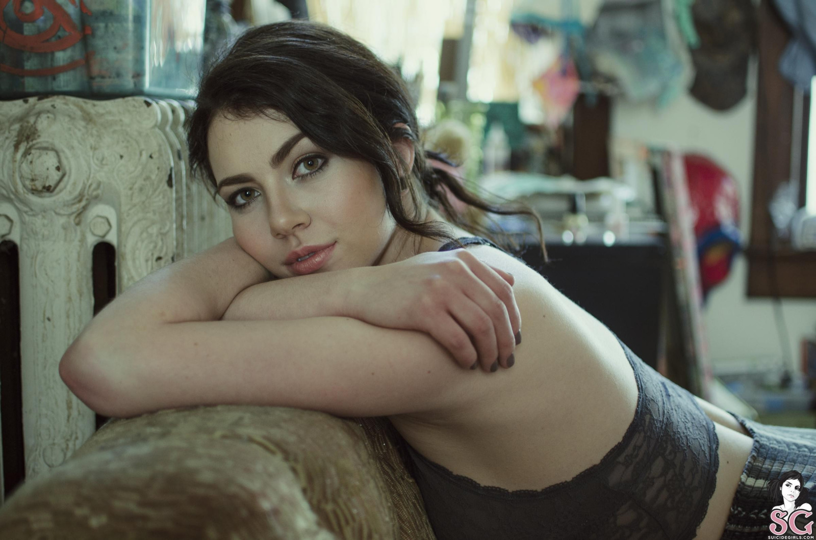 kobiety, Model, długie włosy, czarne włosy, usta, Suicide Girls, Osoba, Milenci, dziewczyna, piękno, dama, noga, Sens, obraz, Fryzura, sesja zdjęciowa, Sztuki, Ludzkie ciało, interakcja