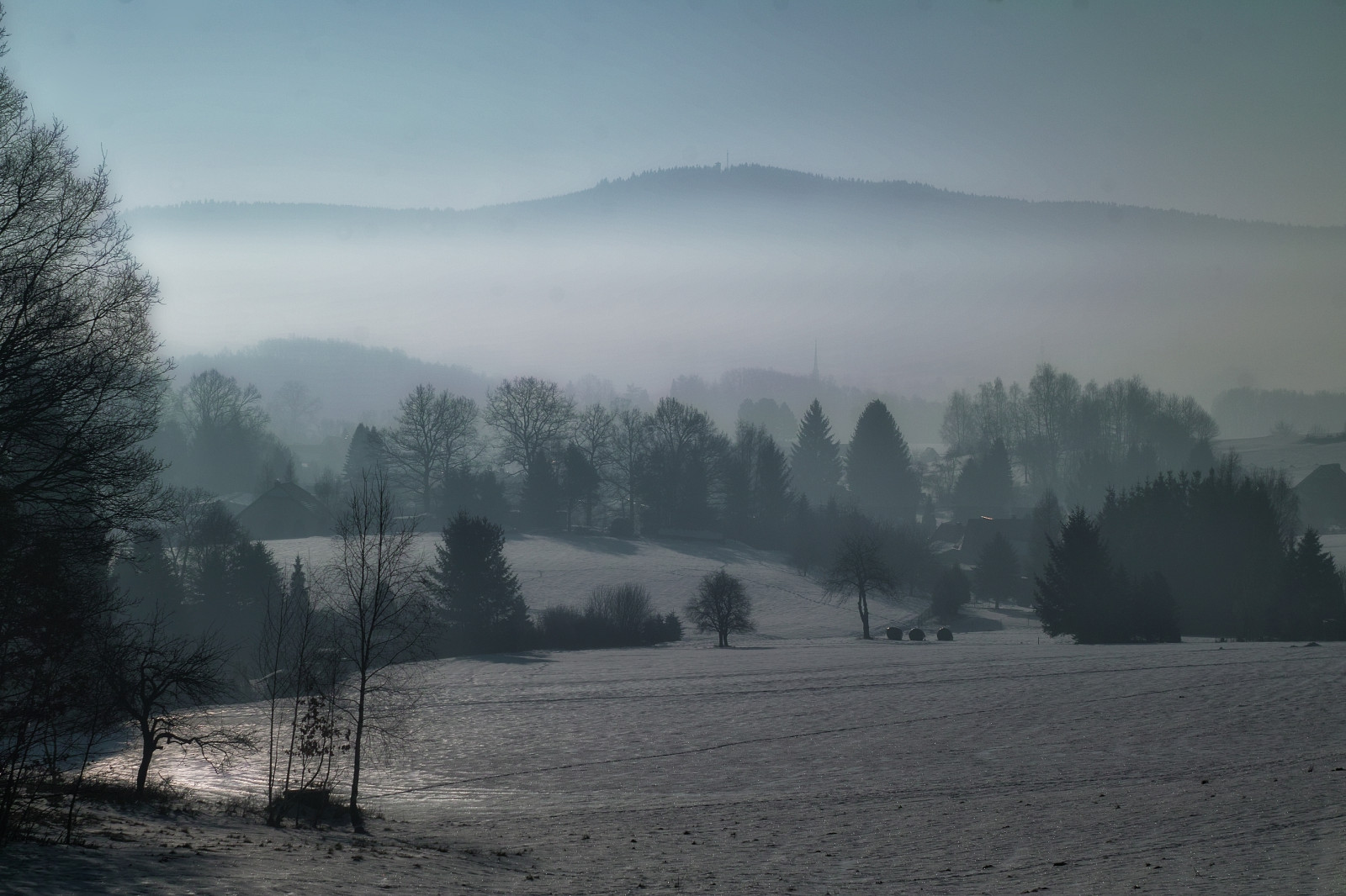 แสงแดด, แนวนอน, ป่า, เนินเขา, ธรรมชาติ, หิมะ, ฤดูหนาว, พระอาทิตย์ขึ้น, เช้า, หมอก, หุบเขา, ดาวพฤหัสบดี, ถิ่นทุรกันดาร, หมอกควัน, เมฆ, ต้นไม้, หมอก, ภูเขา, สภาพอากาศ, รุ่งอรุณ, ฤดู, Zeiss, sigma, Foveon, jena, เขตชนบท, ถิ่นที่อยู่, สภาพแวดล้อมทางธรรมชาติ, ปรากฏการณ์บรรยากาศ, ลักษณะภูมิประเทศที่เป็นภูเขา, เทือกเขา, road trip, sd15, helios442, biotar, kmz, Oberlausitz, 258, mmz, Valdai, Cunewalde, Sch เบิร์ก, bieleboh