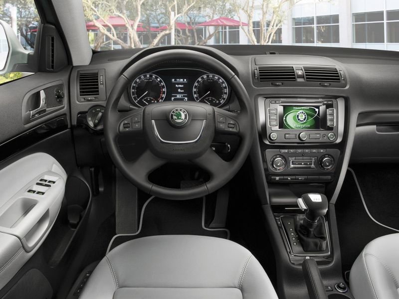 samochód,pojazd,Octavia,Sedan,Skoda,2012