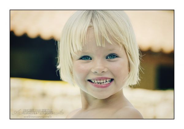 light,portrait,girl,beautiful,beauty,smile