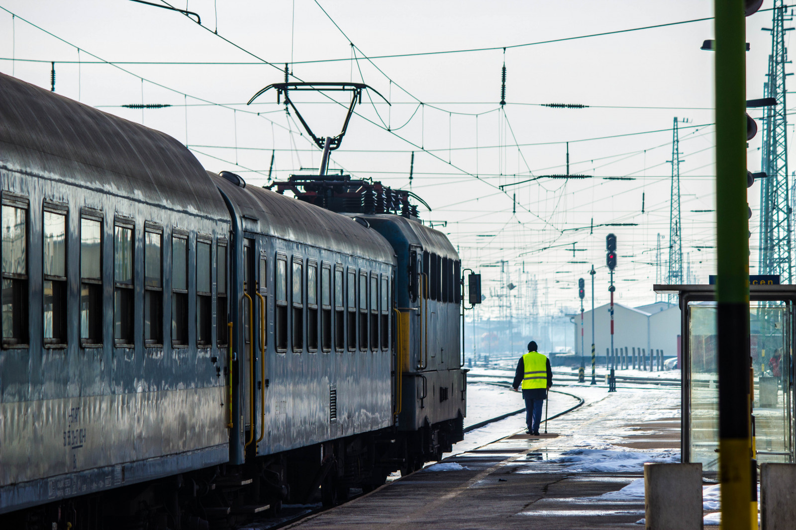 Hintergrundbilder Winter Rot Bahnhof Zug Kanon Eos Rebell 
