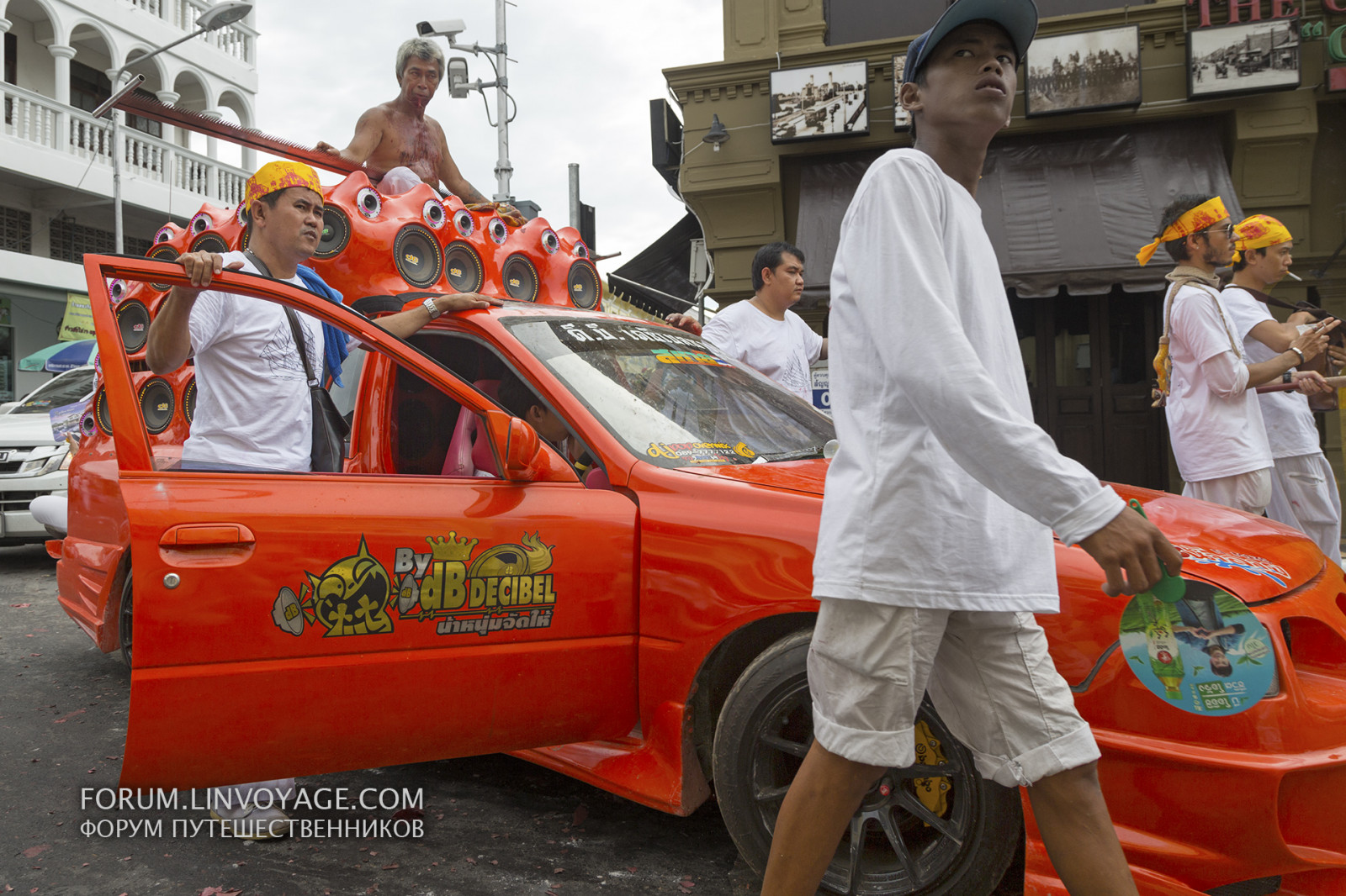 bianca, città, strada, auto, rosso, veicolo, musica, verde, arancia, cittadina, Tailandia, luminosa, Camion, evento, suono, SUV, RAGGI X, Raccogliere, giorno, all'aperto, Festival, ruota, super, mega, estremo, Pattaya, Krabi, Samui, Phuket, enorme, vegetariano, phuketvegetarianfestival, mostro, venditore