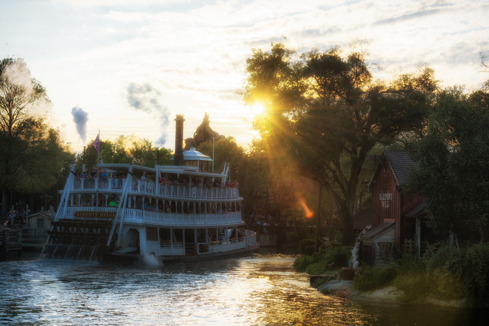 Tapety : vodní, voda, odraz, strom, řeka, nebe, ráno, večer, rostlina ...