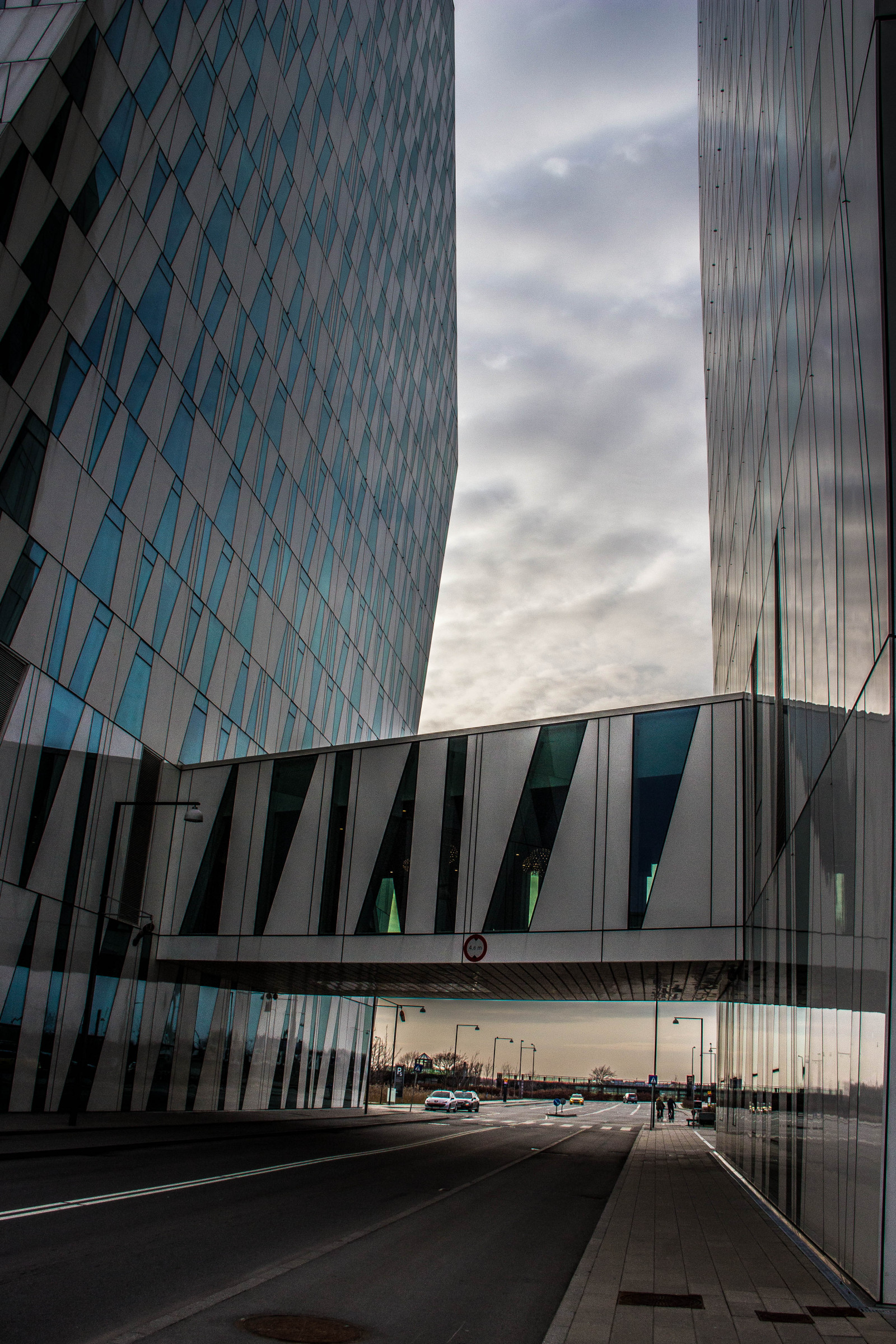 město, architektura, budova, odraz, symetrie, hotel, mrakodrap, Dánsko, Kodaň, centrum, architektura, byggnad, Danmark, k penhamn, é, tvar, čára, bellasky, kopenhavn, mezník, profesionální, fasáda, hlavní sídlo, urban area, Metropolitní oblast, panelový dům