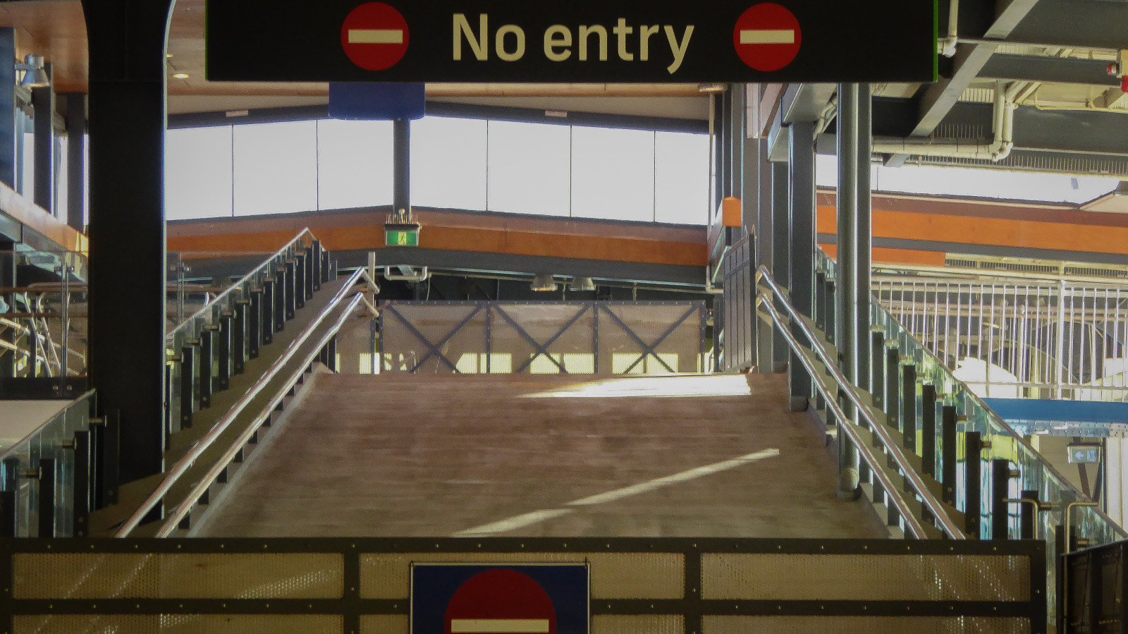 blå, rød, hvid, glas, skilt, metal, færge, hegn, beton, Lumix, rampe, skygger, Sydney, dæk, øverst, skinner, Ingen adgang, Solstraaler, manlywharf, Theen