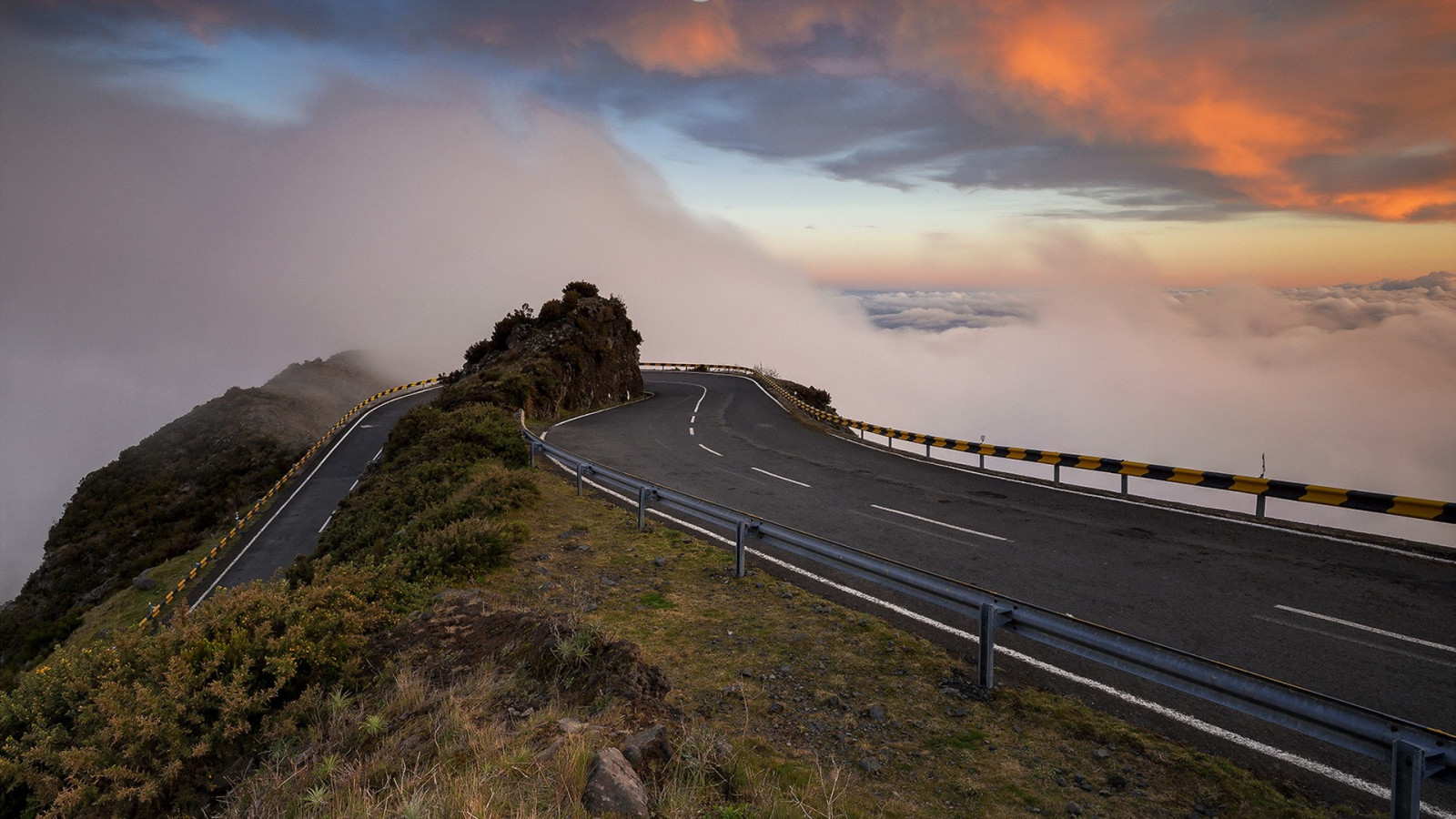 lumière du soleil, paysage, le coucher du soleil, mer, colline, réflexion, ciel, route, lever du soleil, soir, Matin, la tour, côte, horizon, crépuscule, nuage, Montagne, Météo, Aube, vague, Phénomène atmosphérique, Atmosphère de la terre, Phénomène météorologique