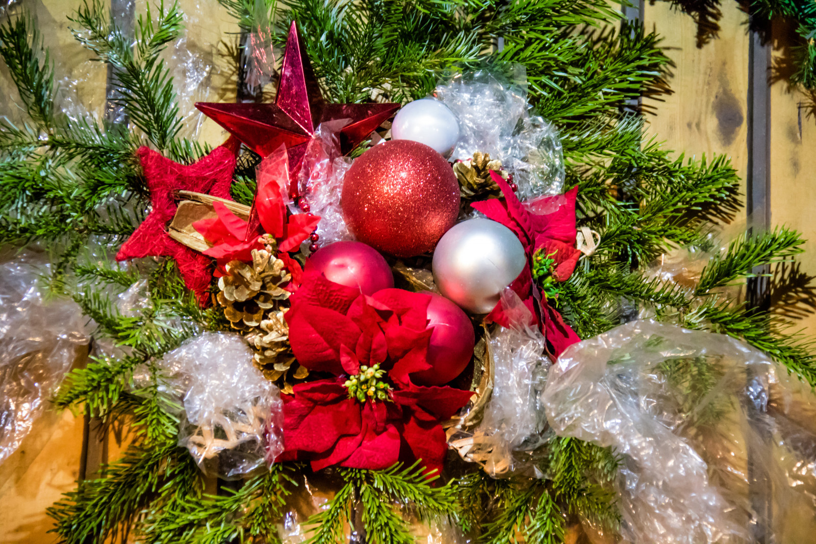 větev, Německo, Vánoční strom, Vánoce, Dovolená, ornament, strom, podzim, květ, Vánoce, vánoční trh, července, Německo, deutschland, Rostock, julmarknad, exif modelu canoneos760d, geocountry, Kamera aby kánon, geocity, Model fotoaparátu canoneos760d, geostate, geolocation, EXIF čočka efs18200mmf3556is, EXIF otvor 56, exif aby kánon, exif focallength 110mm, exif isospeed 6400, Dekorace, weinachtsmarkt, výzdoba, vánoční dekorace, floristika, aranžování květin, květinový vzor