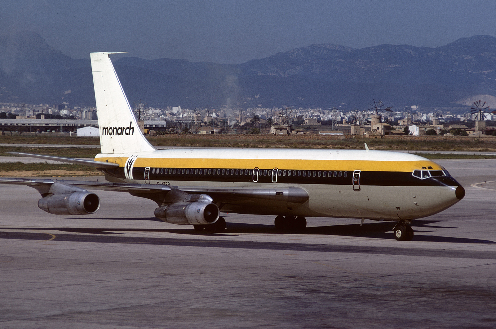 ยานพาหนะ, เครื่องบิน, อากาศยาน, โบอิ้ง, โบอิ้ง 777, โบอิ้ง 737, โบอิ้ง 757, การบิน, Palma, สายการบิน, บรรยากาศของโลก, สายการบิน, เครื่องบินเจ็ท, เครื่องบินลำตัวกว้าง, เครื่องบินลำตัวแคบ, โบอิ้ง 767, โบอิ้ง 737 รุ่นต่อไป, สายการบิน, pmi, monarchairlines, Gazfb, boeingb720, mcdonnell douglas dc 9