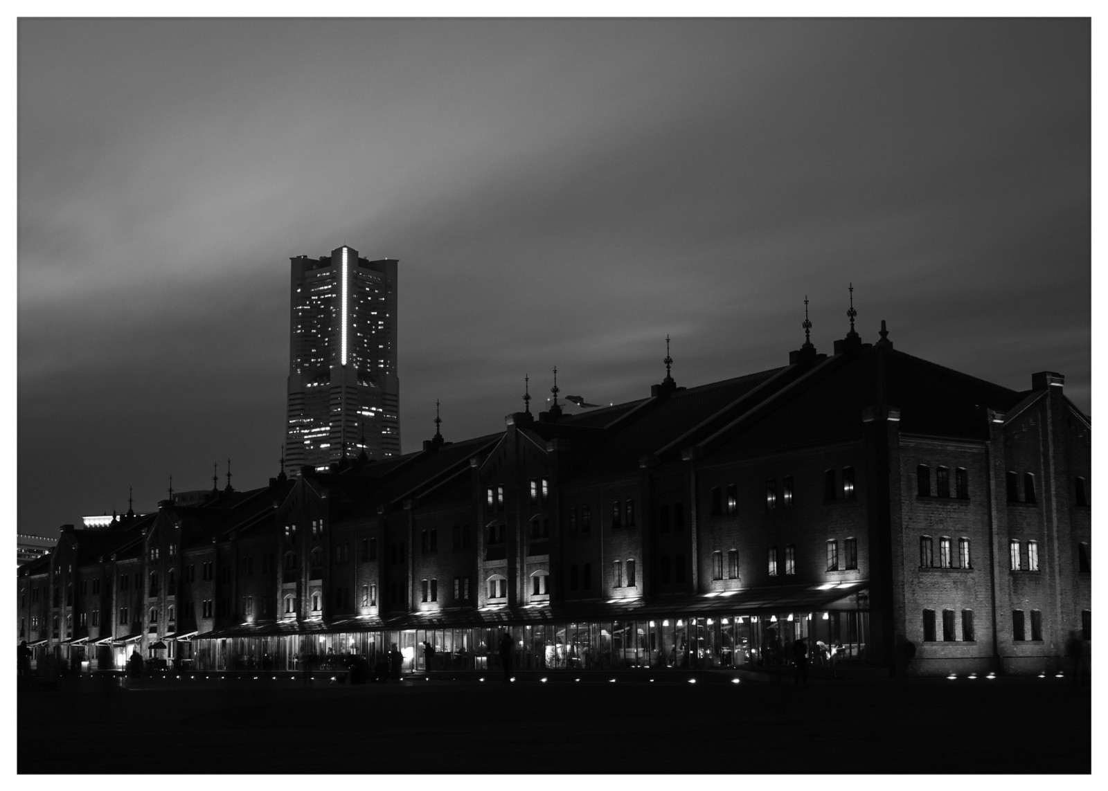 Japan, hvid, sort, monokrom, mørk, by, bybilledet, nat, Asien, skygge, fotografering, skyline, aften, Sony, Yokohama, metropol, Tusmørke, lys, sort og hvid, Sky, rejse, bw, form, Zeiss, carlzeiss, milepæl, RX1, sort og hvid, monokrom fotografering, menneskelig bosættelse, noflash