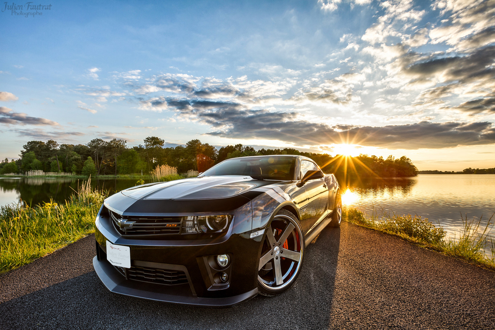 Černá, auto, odraz, nebe, vozidlo, fotografování, moderní, slunce, Spojené státy americké, Francie, kola, Evropa, Camaro, sportovní auto, Rallye, ráfky, Chevrolet, voiture, výkon auta, Chevy, limuzína, SS, G5, strom, rostlina, kolo, sen, nás, auto, V8, Soleil, etang, automobil, okraj, sval, proužek, coche, worldcars, 22, automotive, vačka, Reve, počítač tapeta, automobilového designu, automobilový exteriér, luxusní vůz, rodinný vůz, kompaktní vůz, motorové vozidlo, městské auto, závoďák, střední velikost auta, v plné velikosti vůz, Touraine, Gen5, camaro5, automotive Lighting, neoretro, cam5, 5gc, camarog5, automotive wheel system