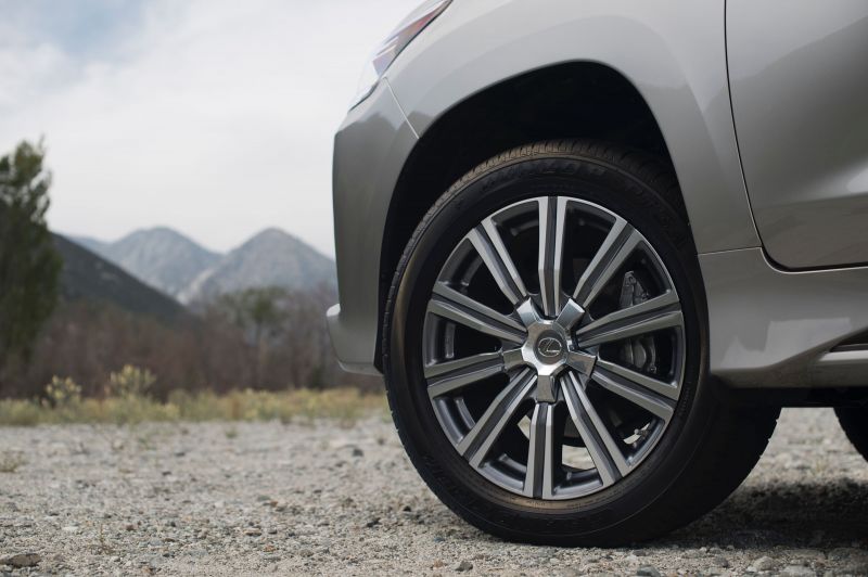 auto, vozidlo, Lexus, BMW, pneumatika, Džíp auto, vozidlo, Lexus, BMW, pneumatika, Džíp