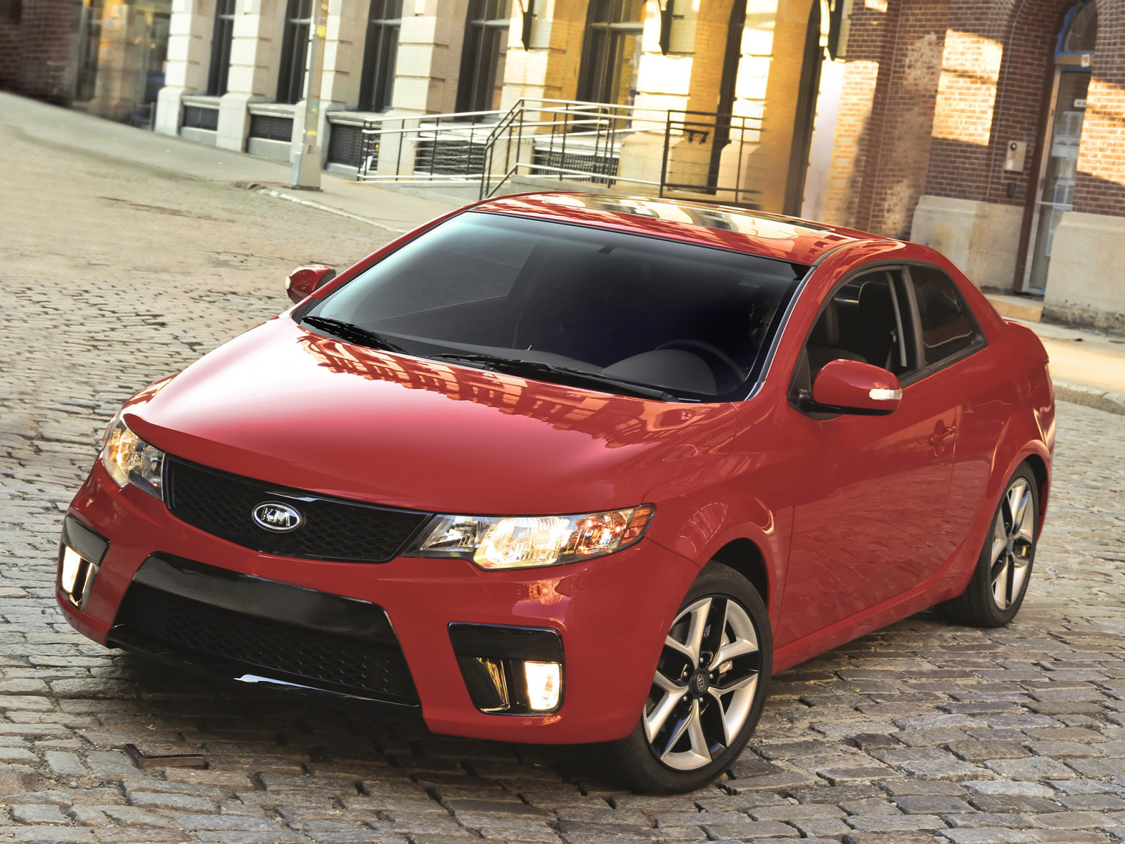 auto, vozidlo, 2013, kupé, limuzína, Kia, netcarshow, netcar, obrázky vozidel, photo auto, Forte Koup, kolo, pozemní vozidla, automobilového designu, automobilový exteriér, automobil make, luxusní vůz, nárazník, kompaktní vůz, v plné velikosti vůz, motory kia, kia cerato, kia forte, kia forte Koup