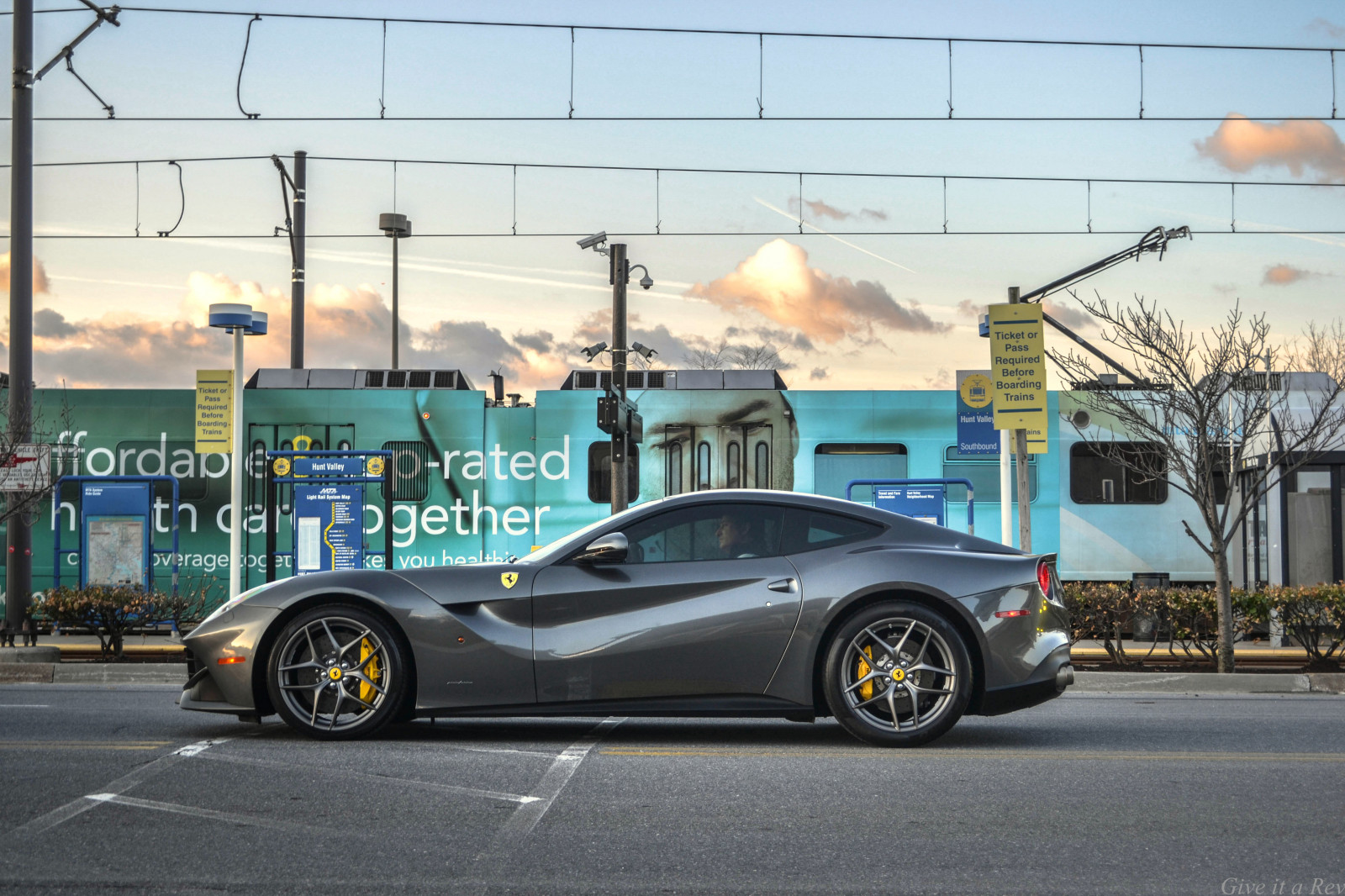 รถ, ยานพาหนะ, รถสปอร์ต, Ferrari, รถเก๋ง, ประสิทธิภาพรถ, Ferrari 458, Maserati GranTurismo, F12, ล้อ, ซูเปอร์คาร์, ยานพาหนะบก, การออกแบบยานยนต์, รถแข่ง, รถยนต์ทำ, รถหรู, สปาเฟอร์รารี