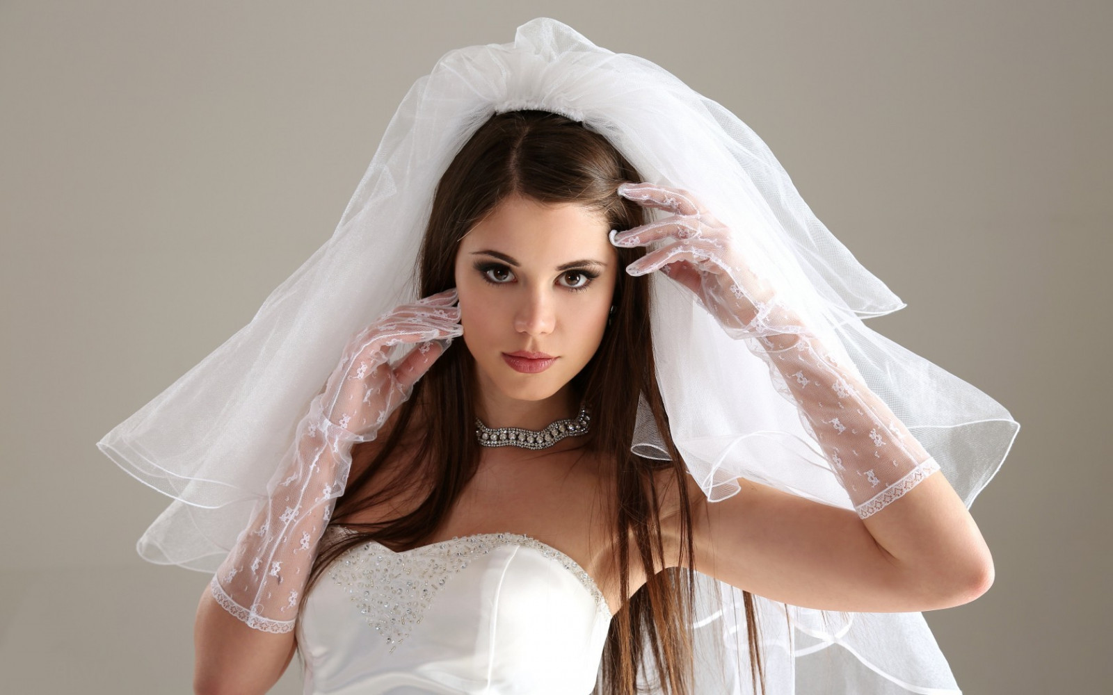 mennesker, hvid, model, langt hår, kjole, mode, lyserød, bryllupskjole, tøj, skønhed, brud, kostume, slør, kjole, 1680x1050 px, Photo shoot, mode tilbehør, brude tøj, brude tilbehør, brudeslør