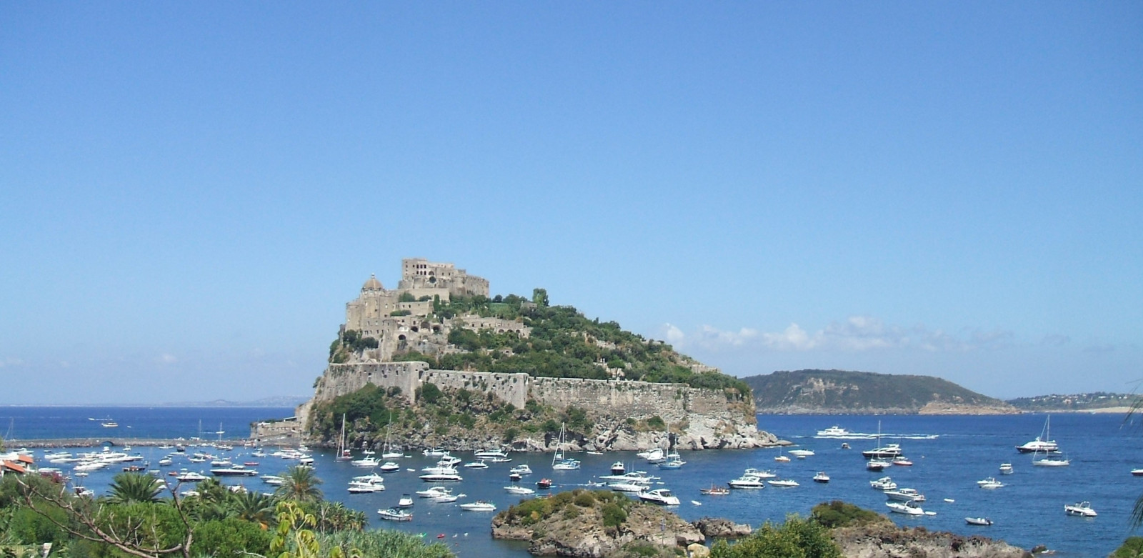 blå, hav, himmel, Italien, Sol, slot, skyer, Havn, landskab, både, ø, havet, Middelhavet, Mediterraneo, Italia, Nuvole, hoppe, yacht, Blu, barche, Porto, cielo, Napoli, Napoli, sål, Ischia, lungomare, castello, paesaggio, Aragonesisk