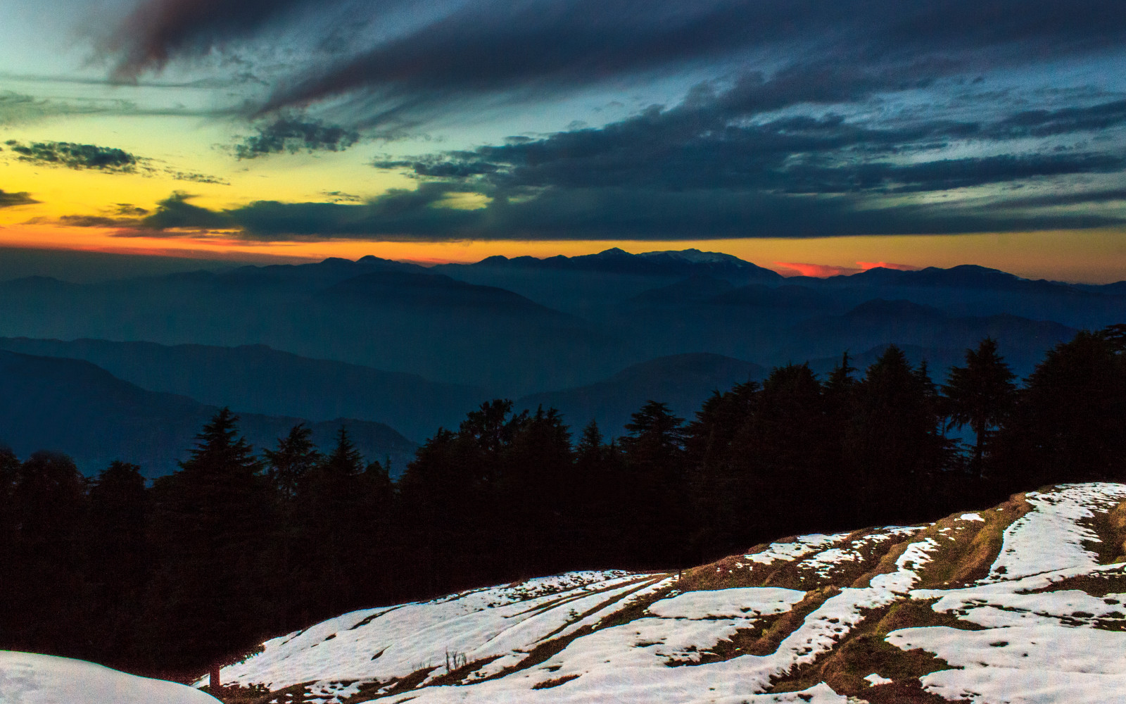 alberi, paesaggio, tramonto, collina, natura, la neve, inverno, nuvole, India, Alba, Turismo, blu, colline, sera, mattina, Canone, natura selvaggia, crepuscolo, altopiano, nube, albero, colori, ora, montagna, tempo metereologico, alba, stagione, 600d, incredibile, mountians, morfologie montane, catena montuosa, himachal, Pradesh, kalatop