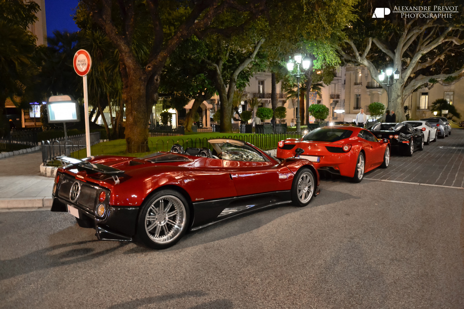 ulice, auto, vozidlo, silnice, Supercars, sportovní auto, Ferrari, Bugatti, Pagani, Pagani Zonda, výkon auta, Zonda, exotický, Italia, kolo, cars, automobil, superauto, s, evropský, 458, worldcars, automotive, 164, Veyron, exotické, combo, Bugatti Veyron, 458italia, ferrari458italia, pozemní vozidla, automobilového designu, závodní auto, luxusní vůz, ges, grandestsupercars, C12, Bugattiveyron164, Veyron164, Zóny, Paganizondas, automotive wheel system