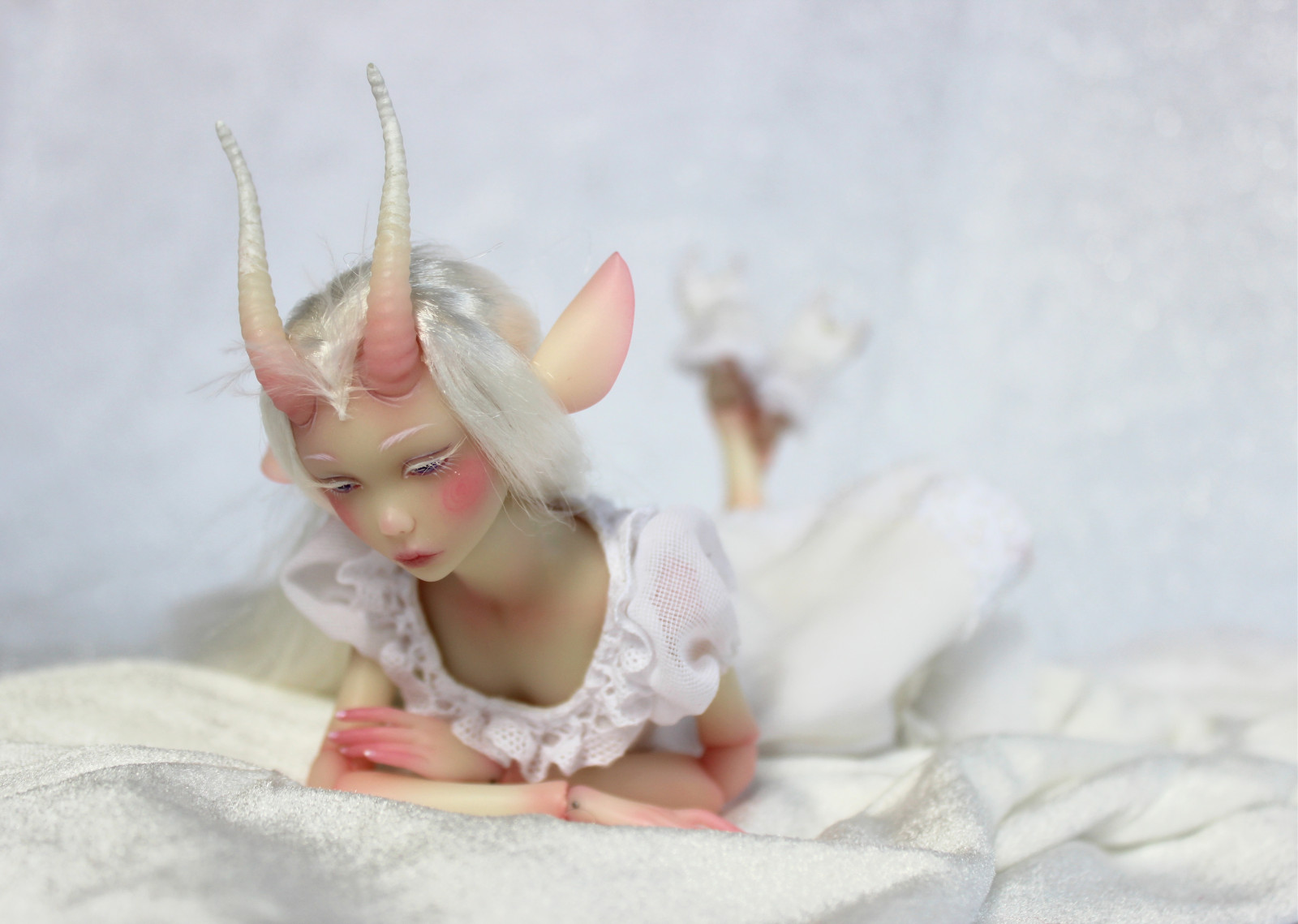 bianca, creatura, corna, moda, pelliccia, Natale, cornuto, pelle, Bambola, unico, minuscolo, Satiro, Avvento, capra, 16, figurina, fauno, bjd, orecchio, OOAK, finto, cerbiatto, resina, Neonilla