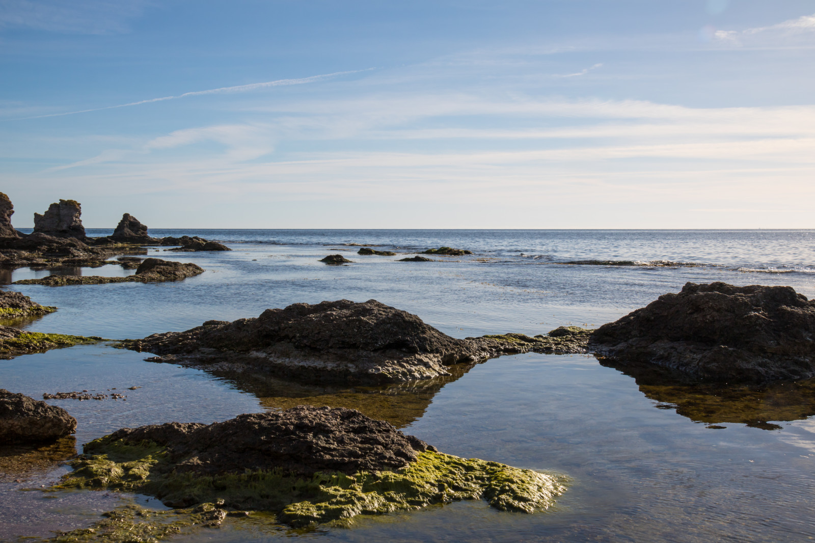 krajina, moře, záliv, jezero, voda, Skála, pobřeží, písek, odraz, pláž, pobřeží, horizont, pelerína, soumrak, mrak, oceán, vlna, hav, materiál, zátoka, Gotland, holmh Llar, attackfoto, attackfoto8, Rauk, seastack, jezero, tělo z vody