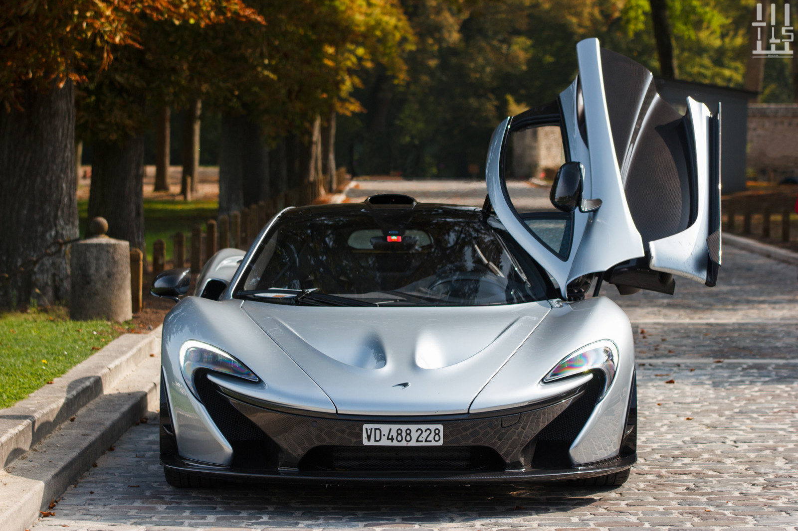 tvář, auto, vozidlo, Šedá, McLaren, luxus, Švýcarsko, Paříž, sportovní auto, McLaren MP4 12C, rozzlobený, Vzácný, bohatý, kolo, závod, režim, superauto, švýcarský, p1, pozemní vozidla, automobilového designu, automobil make, luxusní vůz, městské auto, McLaren automotive