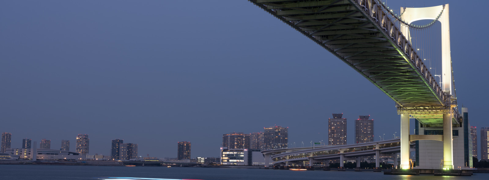 Japonsko, město, panoráma města, architektura, panoráma, mrakodrap, věž, most, horizont, soumrak, minout, Tokio, Fujifilm, jp, centrum, osvětlené, osvětlení, fuji, Fujinon, gf, gf63mm, gf63mmf28rwr, gfx, gfx50s, mezník, duhový most, tokyobay, shibaura, Metropolitní oblast, lidské osídlení, panelový dům