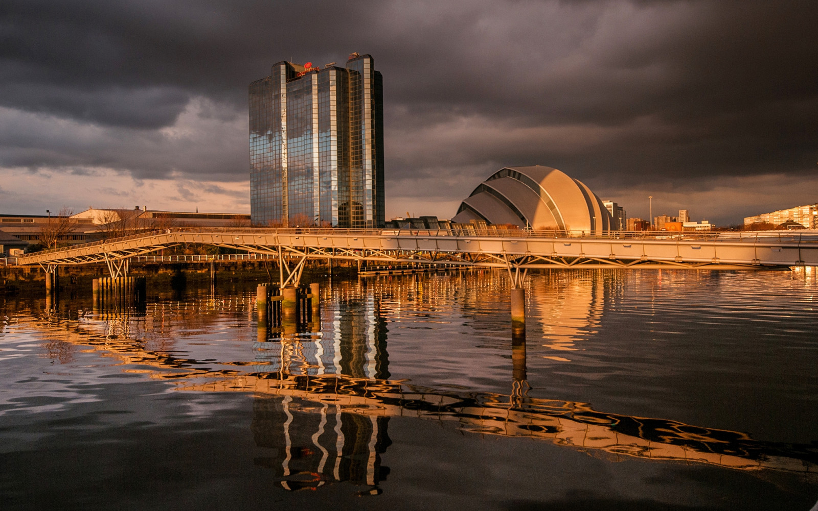 Fondos de pantalla Escocia, Glasgow, río, puente, edificio 2048x1282