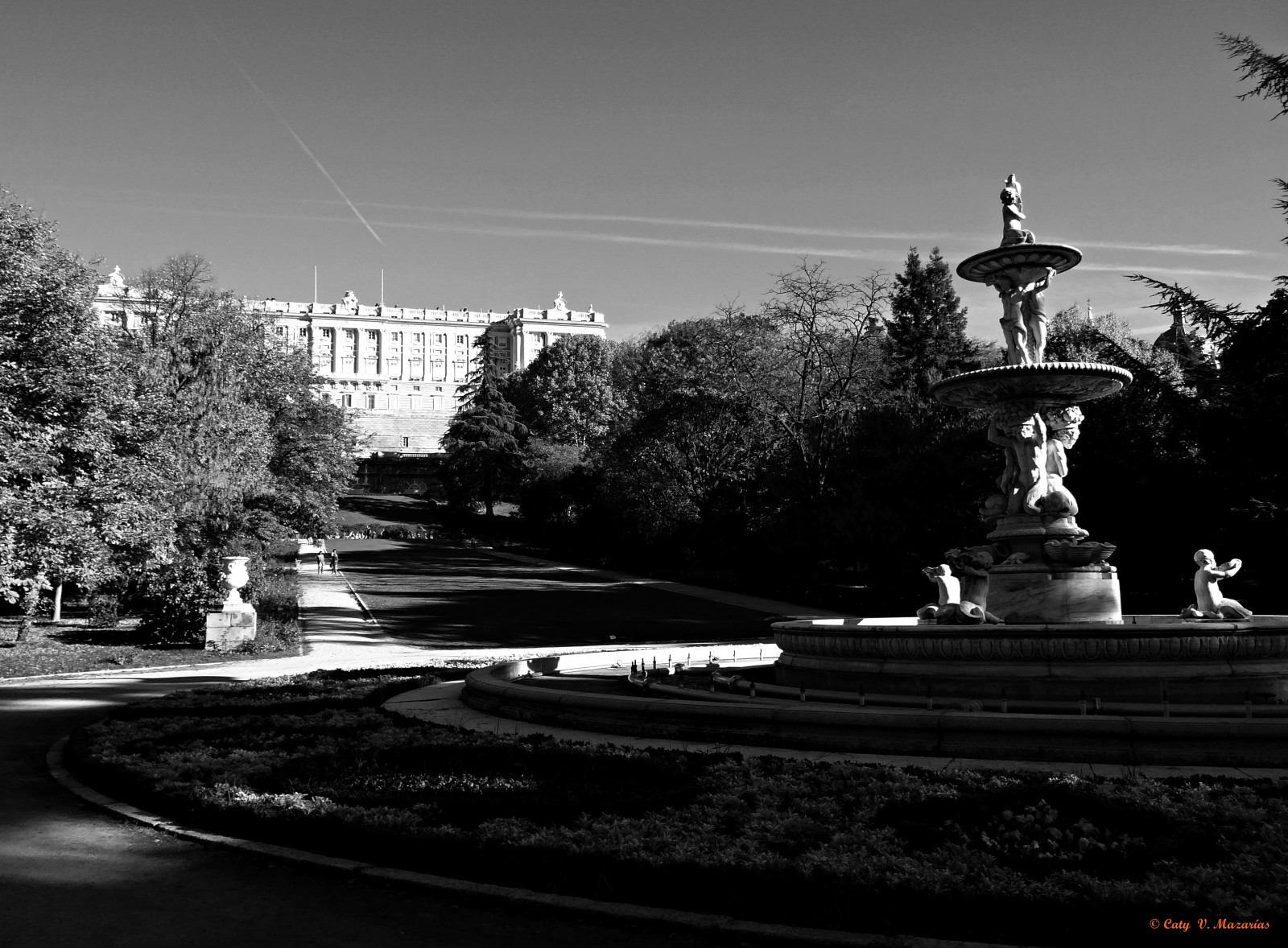 pouliční osvětlení, bílý, Černá, černobílý, noc, humor, odraz, sníh, fotografování, panoráma, večer, ráno, 2015, Přátelé, hola, světlo, osvětlení, tvar, fotografie, tma, gente, amigos, espana, Černý a bílý, monochromatické fotografování, Film noir, descanso, Libertad, bromas, ve Španělsku, MU ecos, noalaviolencia, jugandoconlafotograf, resumendel2015