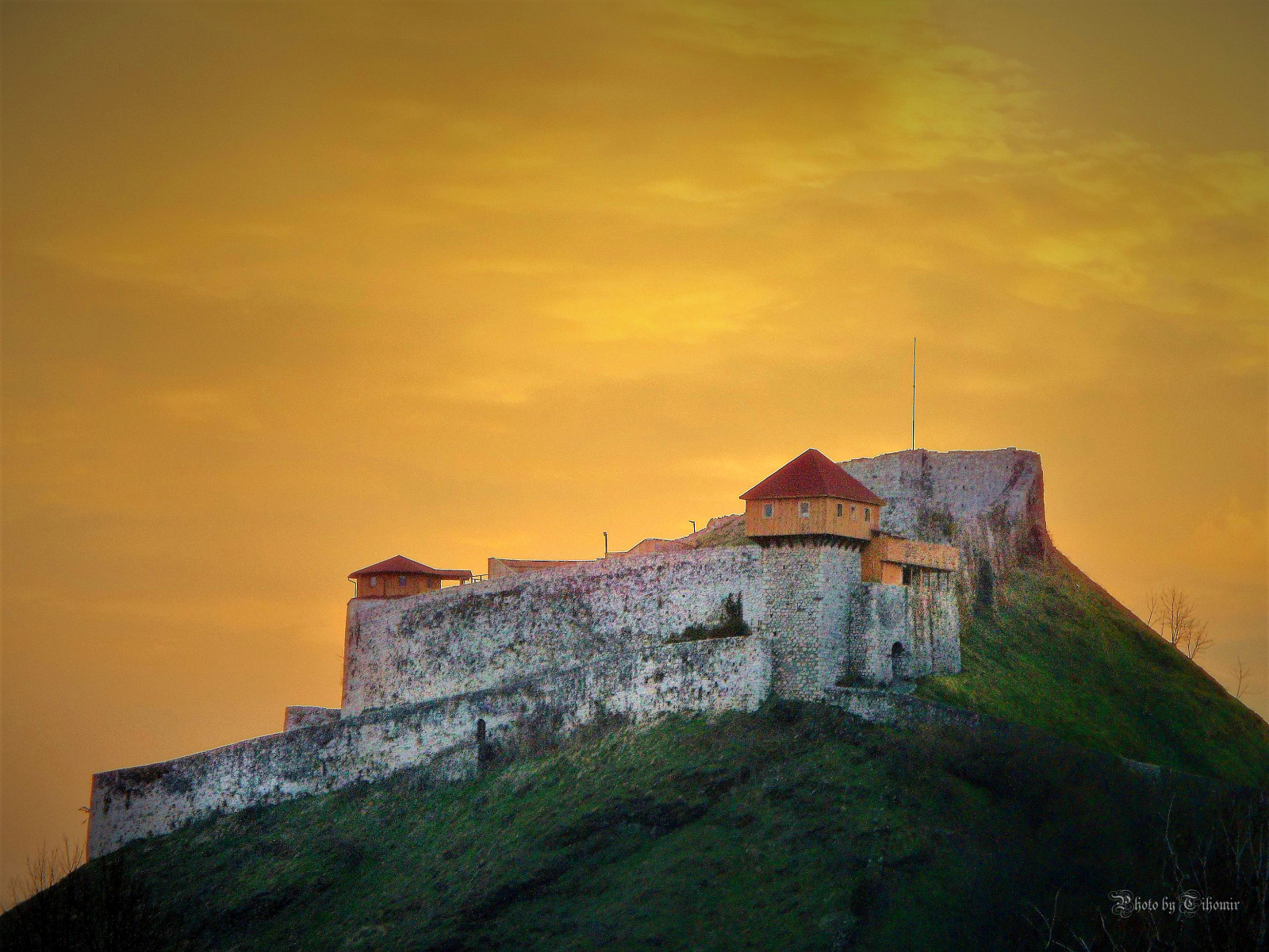 krajina, starý, západ slunce, moře, město, architektura, kopec, Skála, městský, budova, nebe, stěna, mraky, svítání, večer, ráno, hrad, věž, pobřeží, útes, město, pevnost, pevnost, soumrak, Bašta, středověký, zřícenina, struktura, světlo, Terén, hora, svítání, venkovní, historický, opevnění