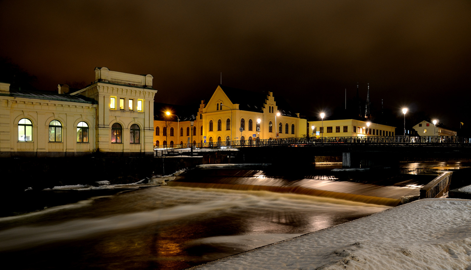 starý, město, most, světlo, nebe, mrak, sníh, odraz, budova, voda, noc, vodopád, Nikon, pouliční osvětlení, dlouho, expozice, Švédsko, nebe, uppsala, lampa, Sverige, Bro, Tamron, sno, vatten, Natt, stad, reflektion, moln, Vattenfall, kv ll, byggnad, lang, Exponování, pumphuset, D5100, tamron18270mmf3563diiivcpzd