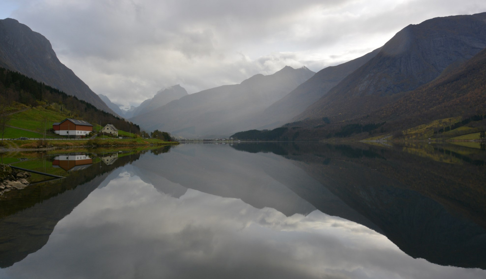 landskab, bakke, sø, vand, natur, afspejling, himmel, Norge, morgen, flod, atmosfære, fjorden, dal, bjergpasset, ødemark, Alperne, Bank, mount landskaber, lyd, sø område, Glacial Lake, ryg, Sky, træ, bjerg, natur, reservoir, infinitexposure, platinumheartaward, norge, tarn, highland, sunnm re, Sykkylven, sunnm rsalpene, sunnm rsalpane, martinystenes, loch, Vestlandet, m reogromsdal, bjergrige landskabsformer, bjergkæde, hill station, iskold landskabsform, meteorologisk fænomen, faldt, fetvatnet, vandressourcer