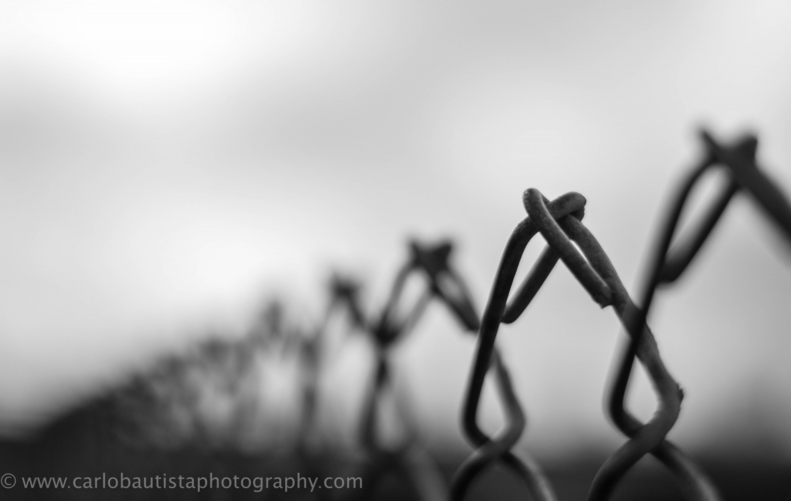 bianca, nero, monocromo, minimalismo, cielo, ombra, fotografia, tempesta, Nikon, Linee, recinto, bokeh, POV, Mono, leggero, bianco e nero, 50 millimetri, lunatico, bw, umore, movimento, mano, sfocatura, forma, linea, oscurità, streetphotography, NGC, blancoynegro, 50, nikond7100, bianco e nero, fotografia in bianco e nero, font, avvicinamento, fotografia macro, BlackGrey, interestingshot, moodyshot, blurbackground, outsidephotography, bokehpainting, dramaticshot, carlobautista, bokehmoment