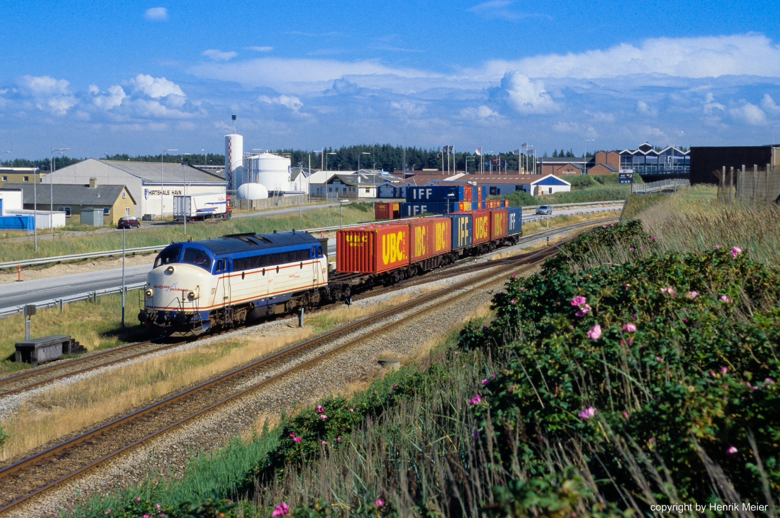 porto, 2004, treno, Danimarca, NJ, UBC, contenitore, Hirtshals, dk, sbarcare, Danemark, Danmark, havn, kv, tog, DSB, M17, godstog, Jernbane, se e solo se, Nohab, containerzug, freightrain, nordjyskejernbaner, rundnase, my1146, danskestaatsbaner