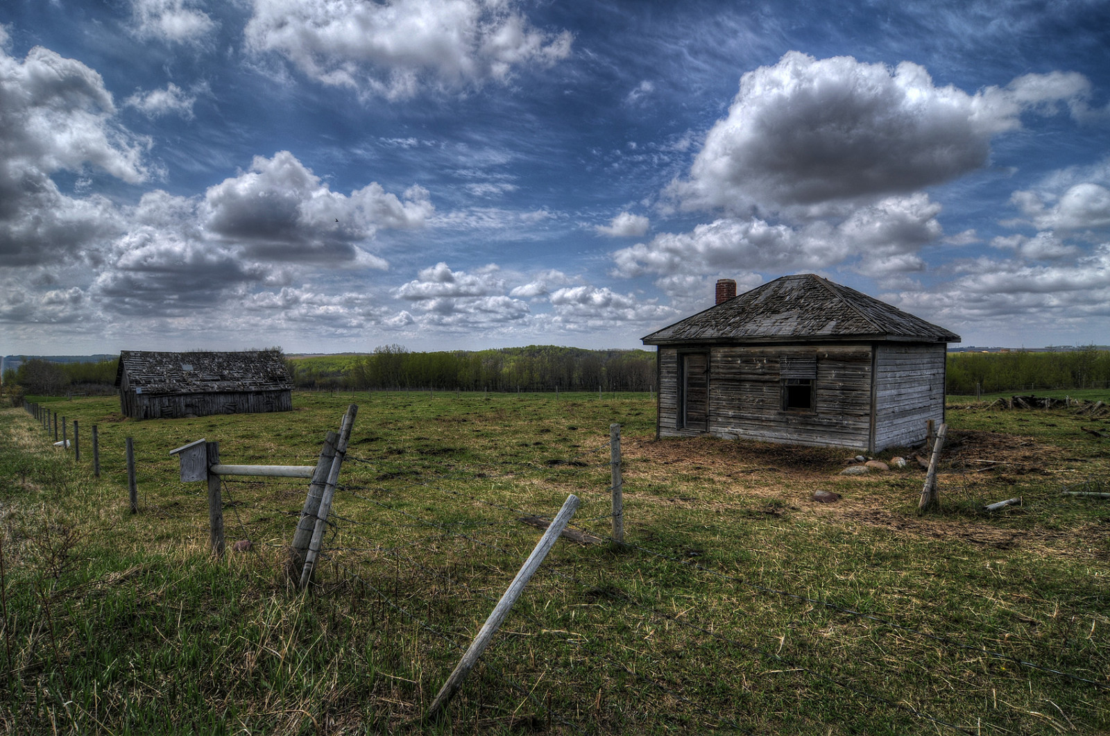krajina, starý, kopec, budova, opuštěný, tráva, nebe, pole, Dům, vesnice, hospodařit, Kanada, Nikon, Alberta, rozklad, chalupa, venkovský, chatrč, mrak, strom, lučina, pastvina, domů, louka, prostý, D300S, Tokina, vysočina, prérie, 1224, venkov, meteorologický jev, pozemek pozemek, ekoregion, políčko