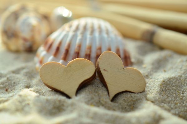 heart,sand,shell