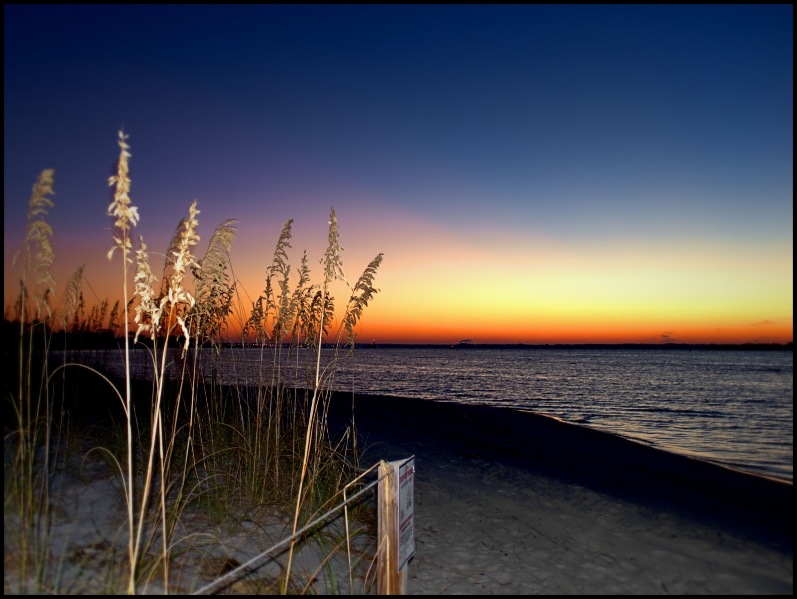 luce del sole, tramonto, mare, acqua, natura, puntellare, sabbia, riflessione, cielo, spiaggia, Alba, sera, mattina, costa, orizzonte, crepuscolo, Florida, alba, oceano, onda, nikond3100, panamacitybeach, standrewsstatepark, floridastateparks, alba, seaoats, nikkor1855afslens, corelpaintshopprox6