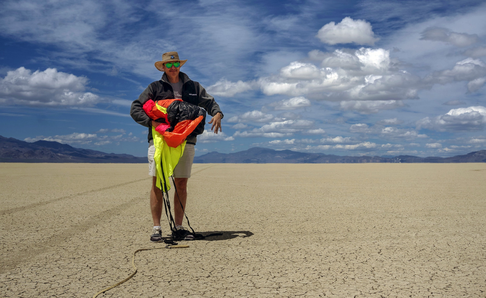 blackrockdesert, poušť, Nevada, raketa, Rocketlaunch, Highpowerrocket, padák, Aeropac, Mudroc, HDR, 1XP, Drsný, nex6, sel55210, Photomatix, venkovní, Osoba, Stevejurvetson, lakebed, playa, fav100, qualityhdr, qualityhdrphotography