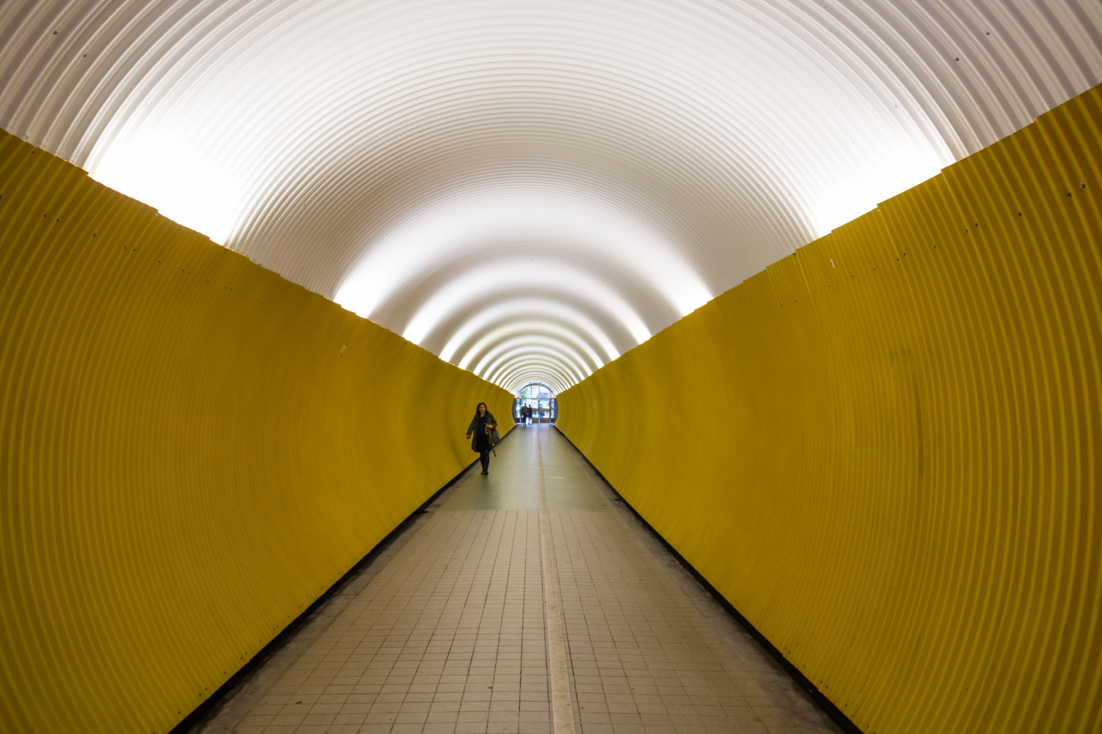 luce del sole, simmetria, giallo, cerchio, Stoccolma, tunnel, infrastruttura, leggero, colore, forma, linea, attackfoto, attackfoto7, brunkebergstunneln
