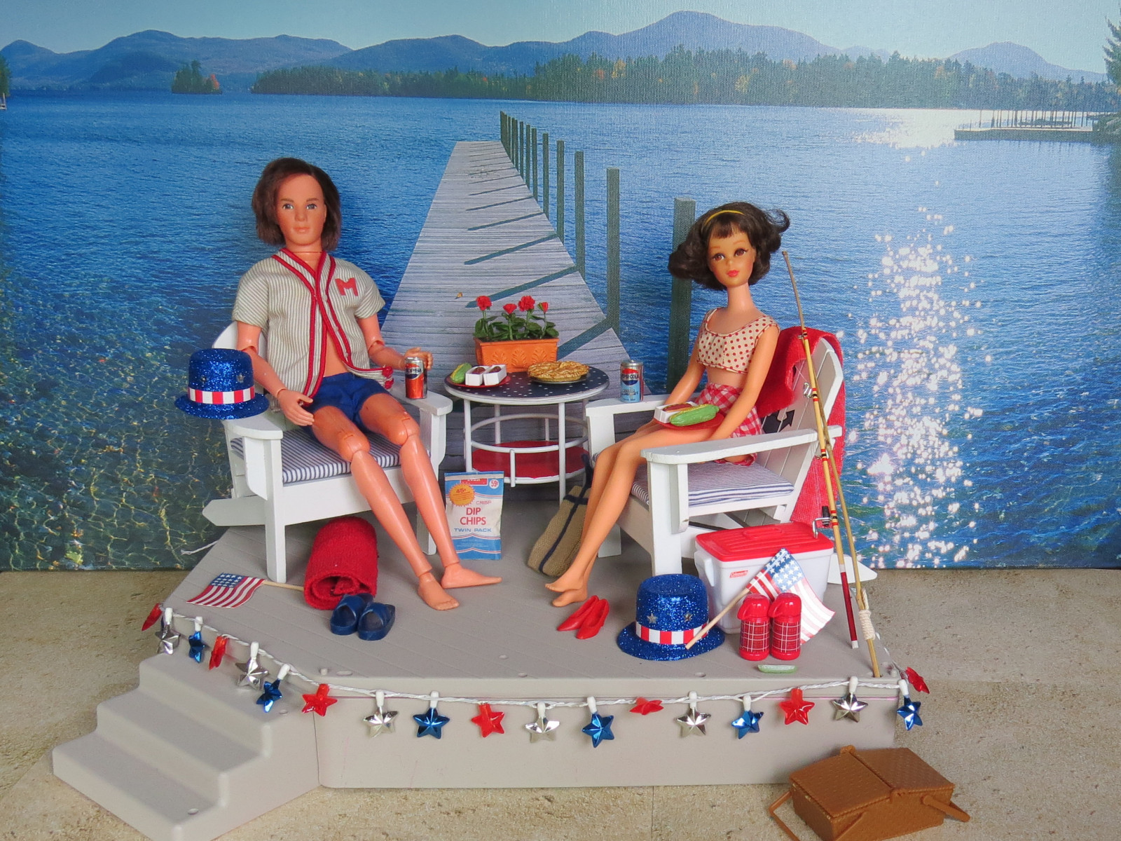 modrý, originál, Červené, letní, jídlo, Spojené státy americké, bílý, jezero, pláž, měřítko, Amerika, plavat, oběd, Michal, panenka, den, víkend, vlajka, noha, mladý, Barbie, 4., červenec, bavlněný oděv, paluba, bikiny, flip, 16, miláčkové, bruneta, rovný, nezávislost, Čtvrtý, slavit, Francie, série obrazů, polkadot, kontrolovány, playscale