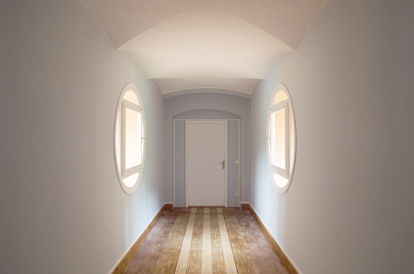 vindue, arkitektur, by-, værelse, forladt, væg, træ, symmetri, hus, blå, Rose, firkant, cirkel, Nikon, dør, kirke, lyserød, striber, Indretning, udforskning, kapel, gips, beton, beton, vinkel, Urbex, ejendom, lys, blød, D7000, belysning, sød, etage, hal, hjem, loft, hårdttræ, Chapelle, bleu, Eglise, lejlighed, couloir, porte, fenetre, glemt, Lumiere, bois, ue, gulve, dagslys, lysarmatur, doux, ejendom, ejendom, Modernisme, rond, oubli, korridor, symetrie, modernisme, carre, rayures, abandonné, ciment