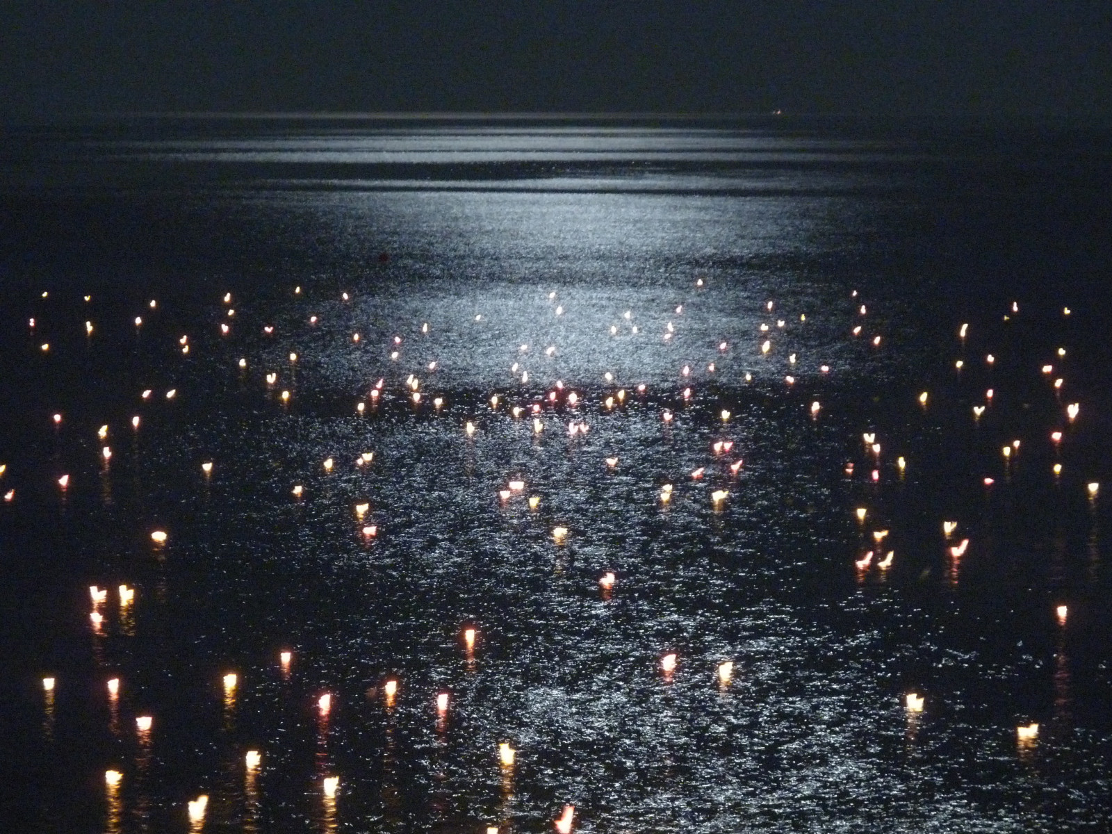 voda, noc, odraz, světlo, nebe, Atmosféra Země, moře, atmosféra, jev, tma, večer, horizont, půlnoc, počítač tapeta, uklidnit